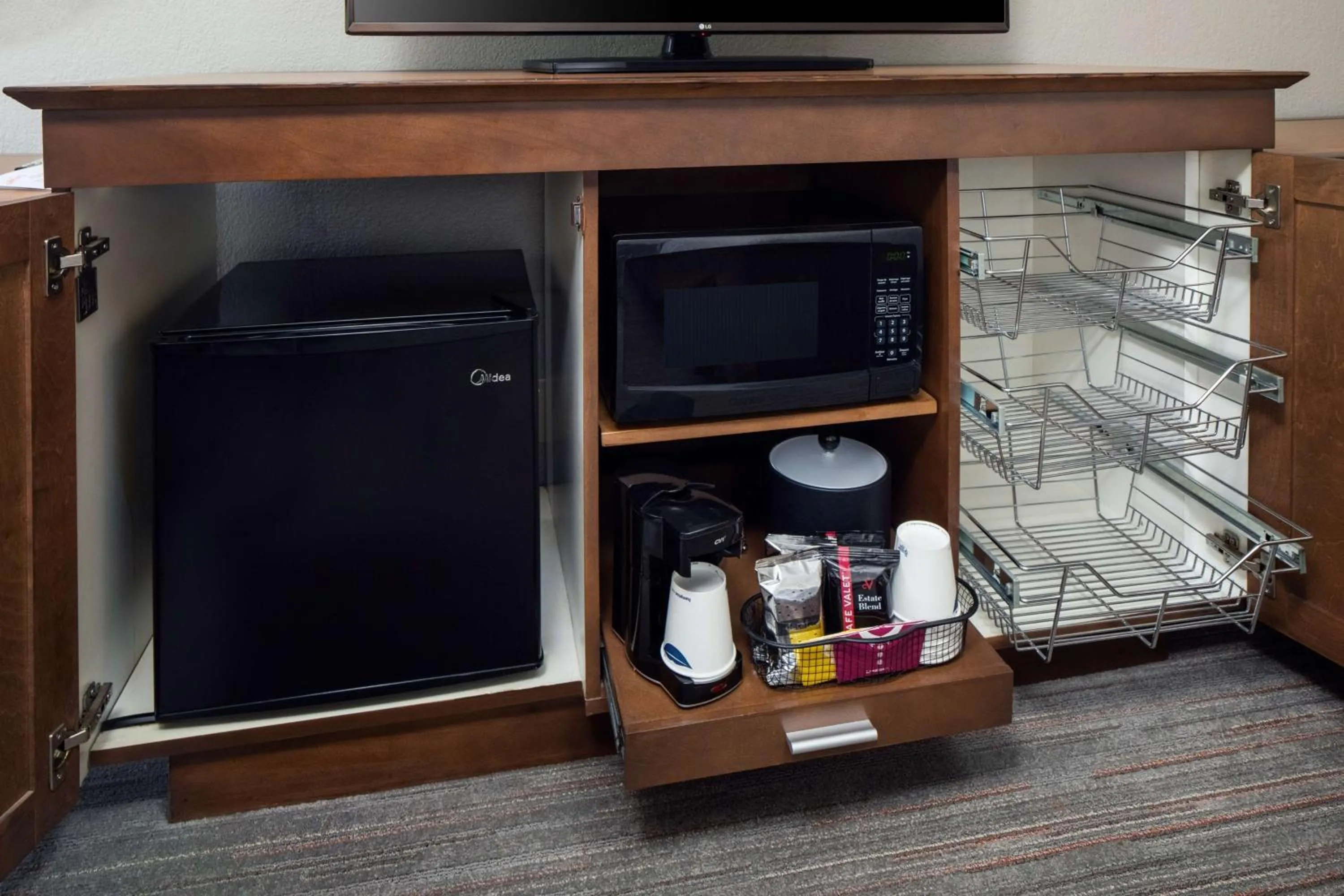 King Room - Non-Smoking in Hampton Inn Atlanta-Northlake