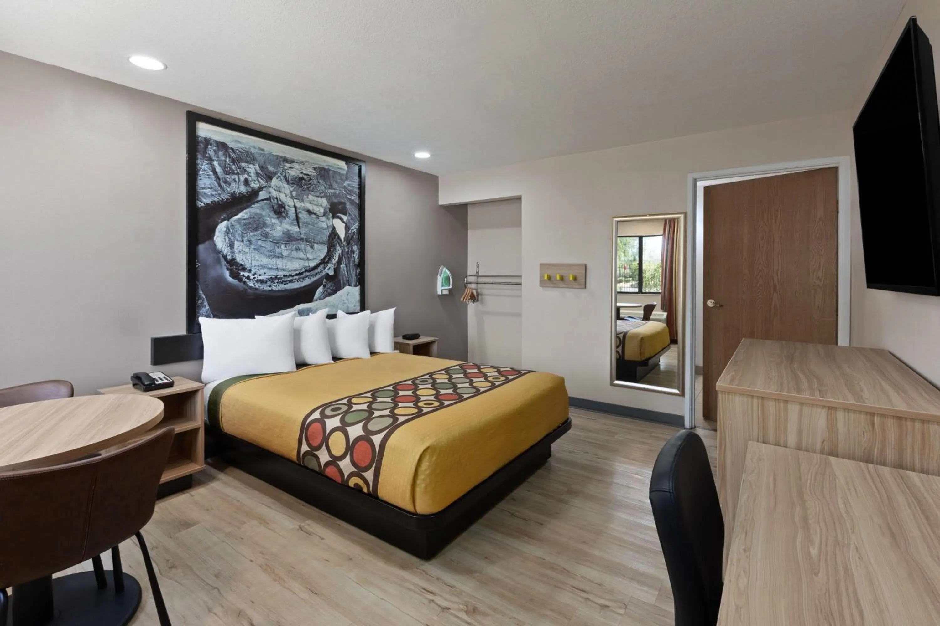 Queen Room - Mobility Access/Non-Smoking in Super 8 by Wyndham Tucson/Grant Road Area AZ