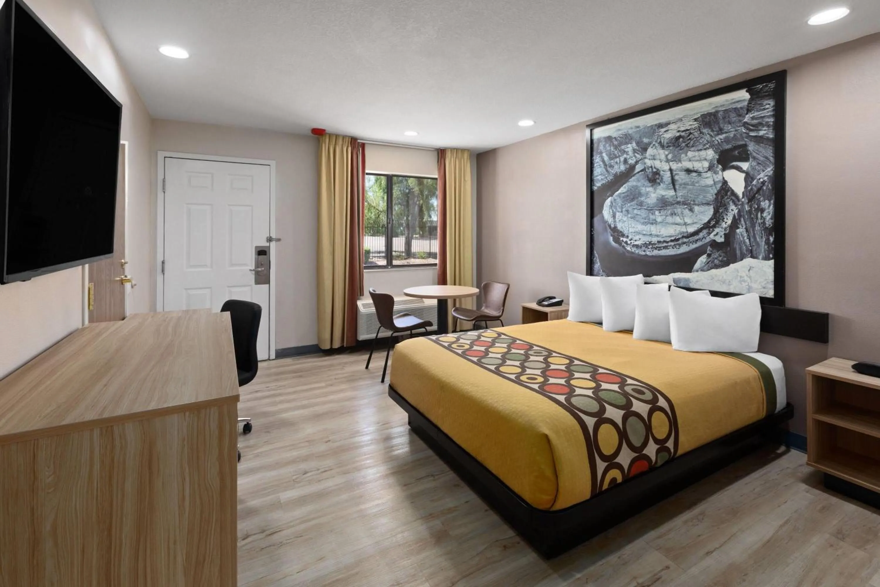 Queen Room - Mobility Access/Non-Smoking in Super 8 by Wyndham Tucson/Grant Road Area AZ