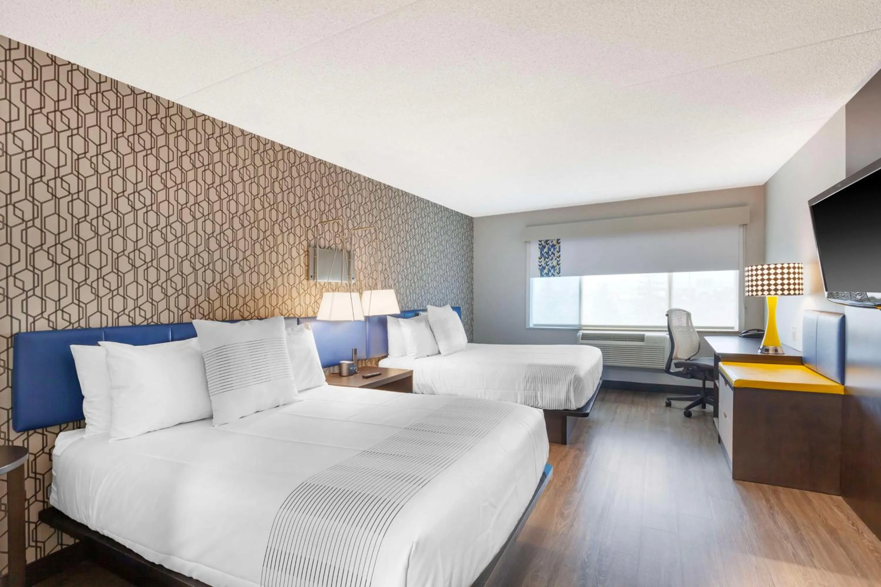 Queen Room with Two Queen Beds - Non-Smoking in GLō Best Western Mississauga Corporate Centre