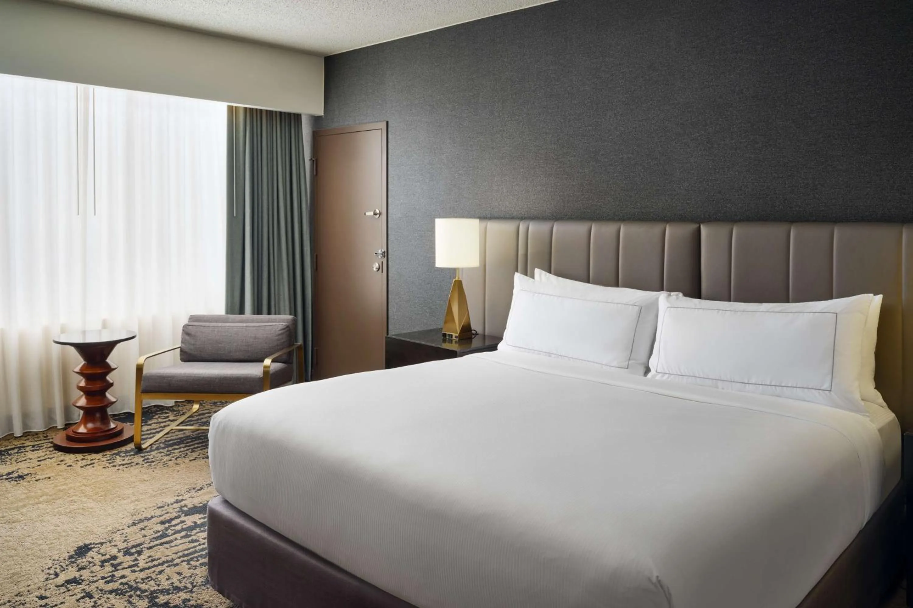 Deluxe King Studio in Hilton Atlanta