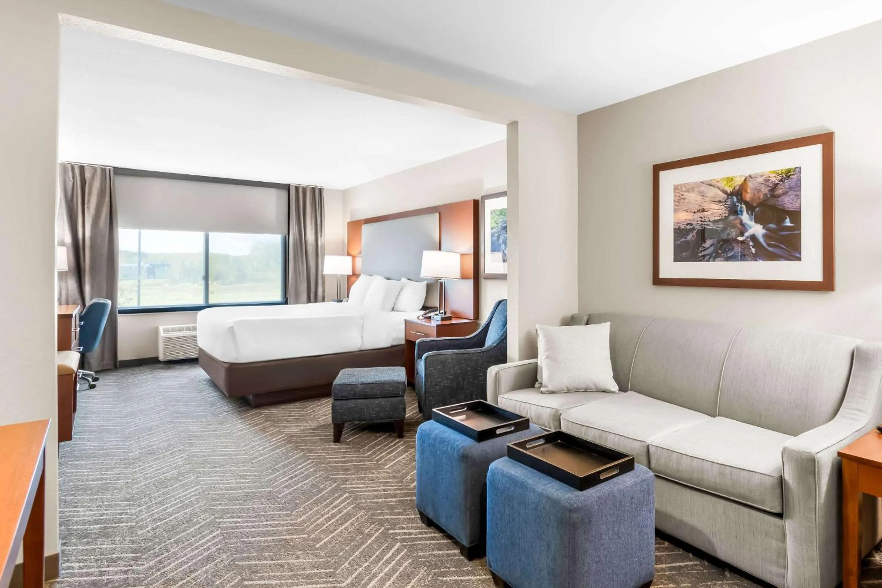 King Suite with Sofa Bed - Non-Smoking in Comfort Inn & Suites Mountain Iron and Virginia