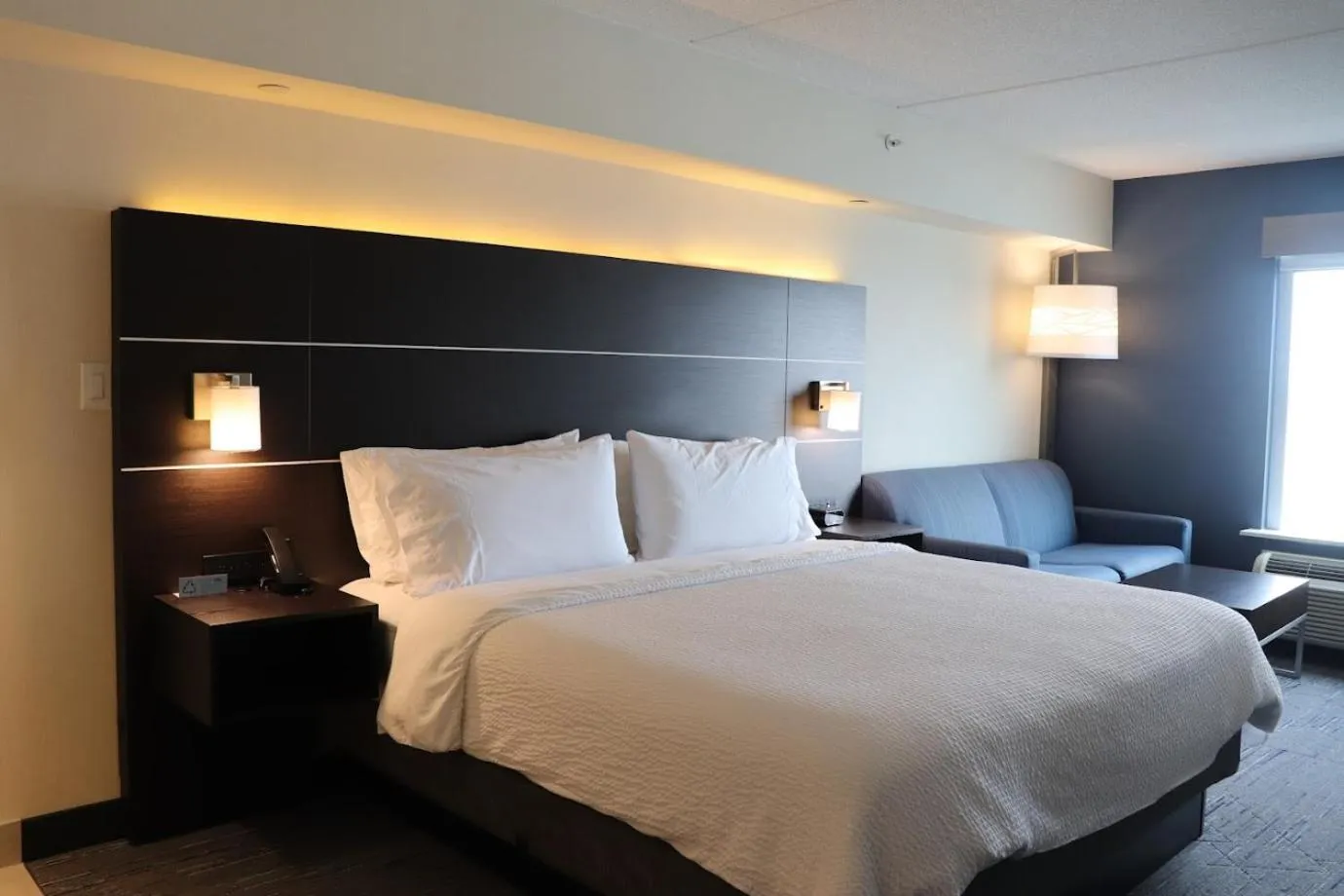 Standard Room in Holiday Inn Express Brampton by IHG
