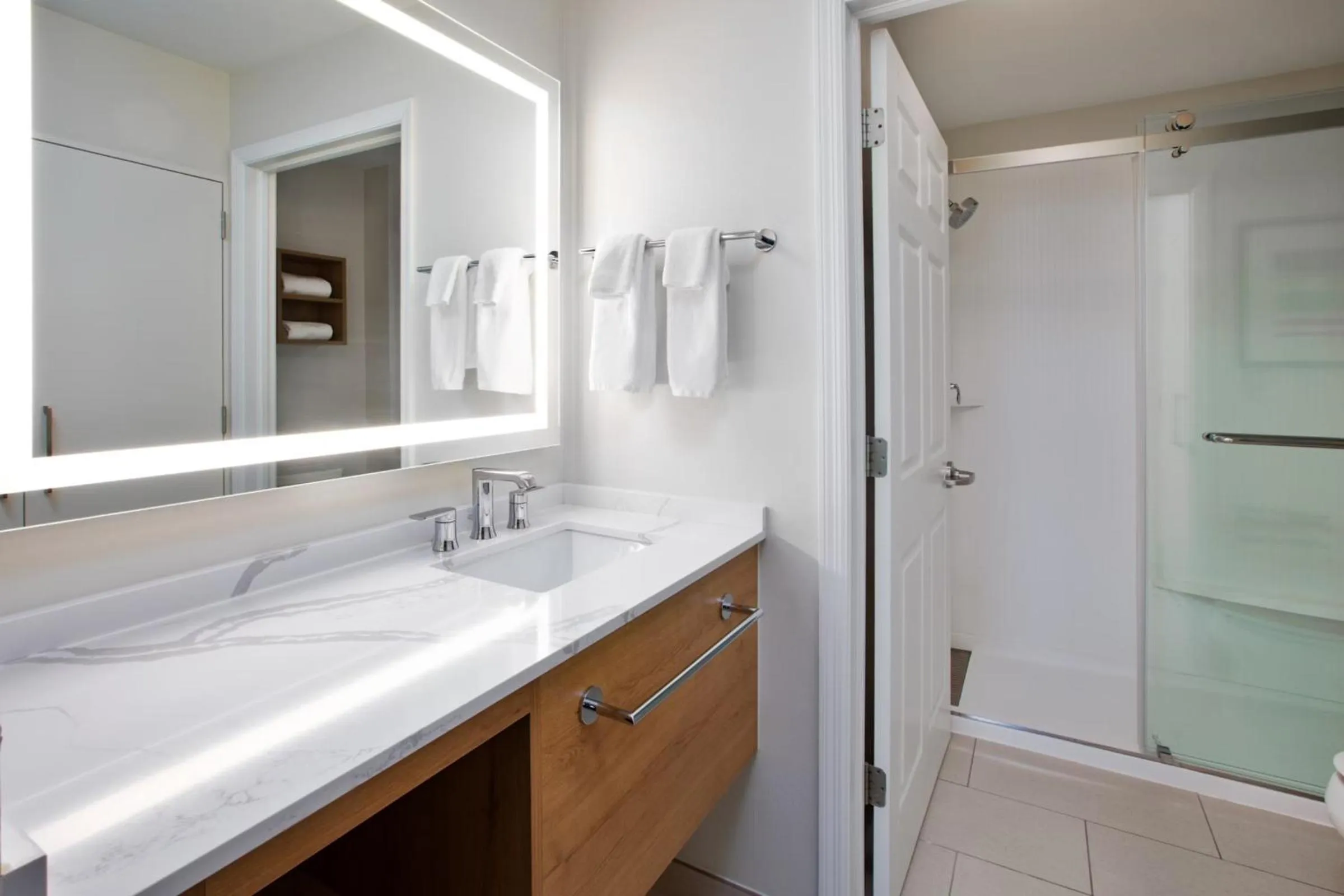 One-Bedroom King Suite in Staybridge Suites Omaha 80th and Dodge by IHG