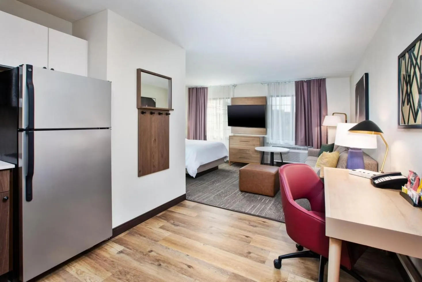 Queen Studio Suite with Hearing Accessible Roll in Shower - Non-Smoking in Staybridge Suites Omaha 80th and Dodge by IHG