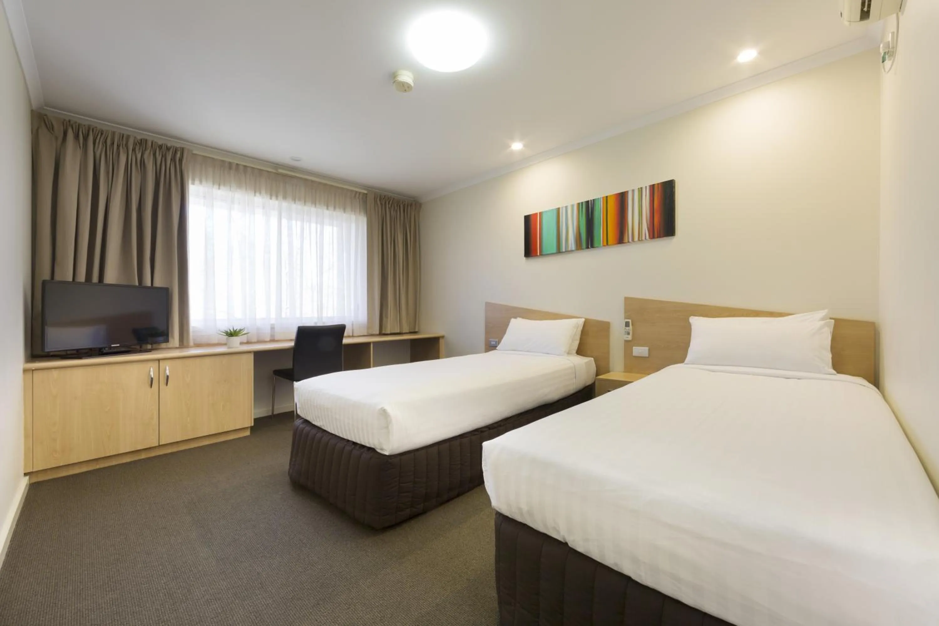 Twin Room in Ramada Encore by Wyndham Belconnen Canberra