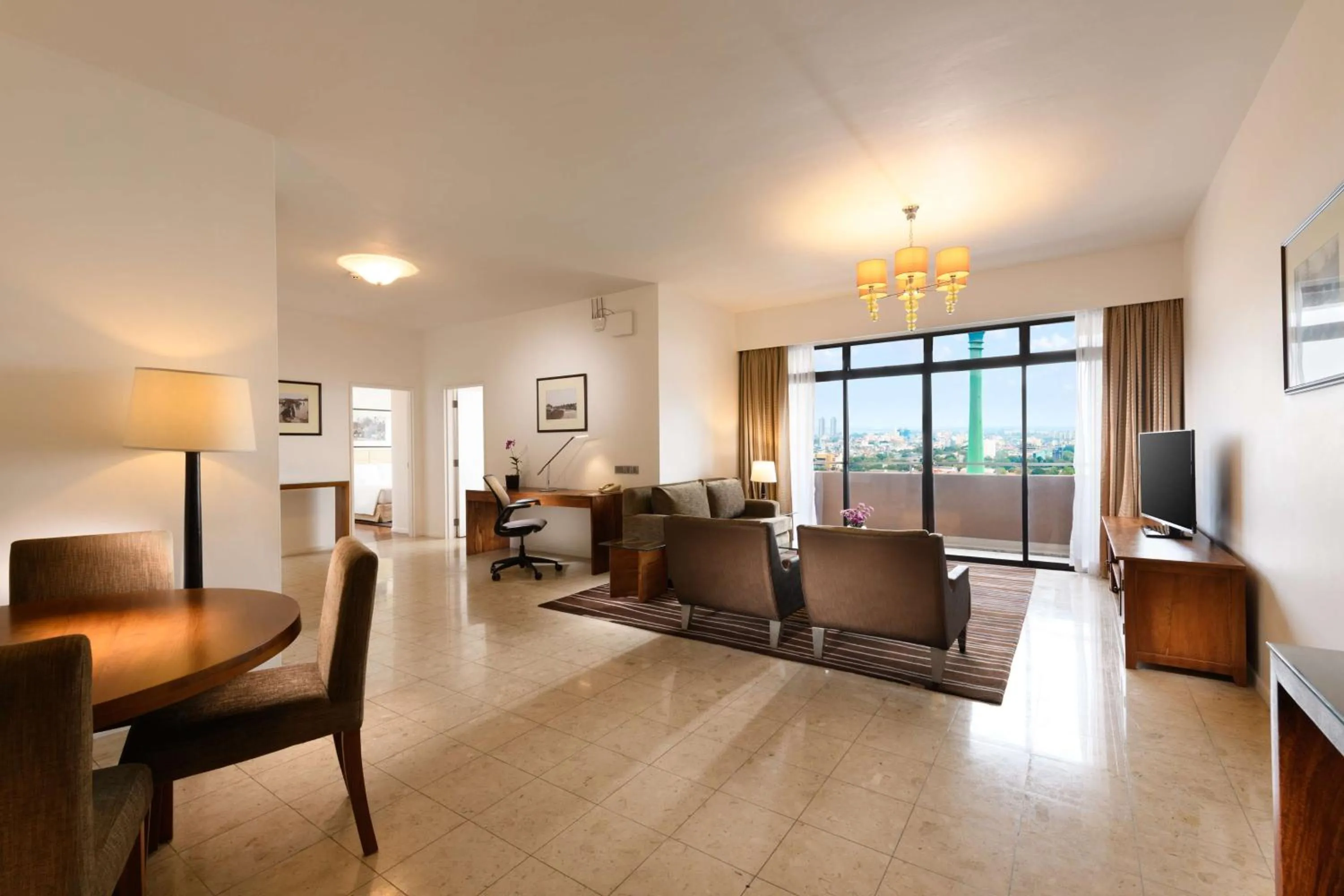 Deluxe Three-Bedroom Suite in Hilton Colombo Residence