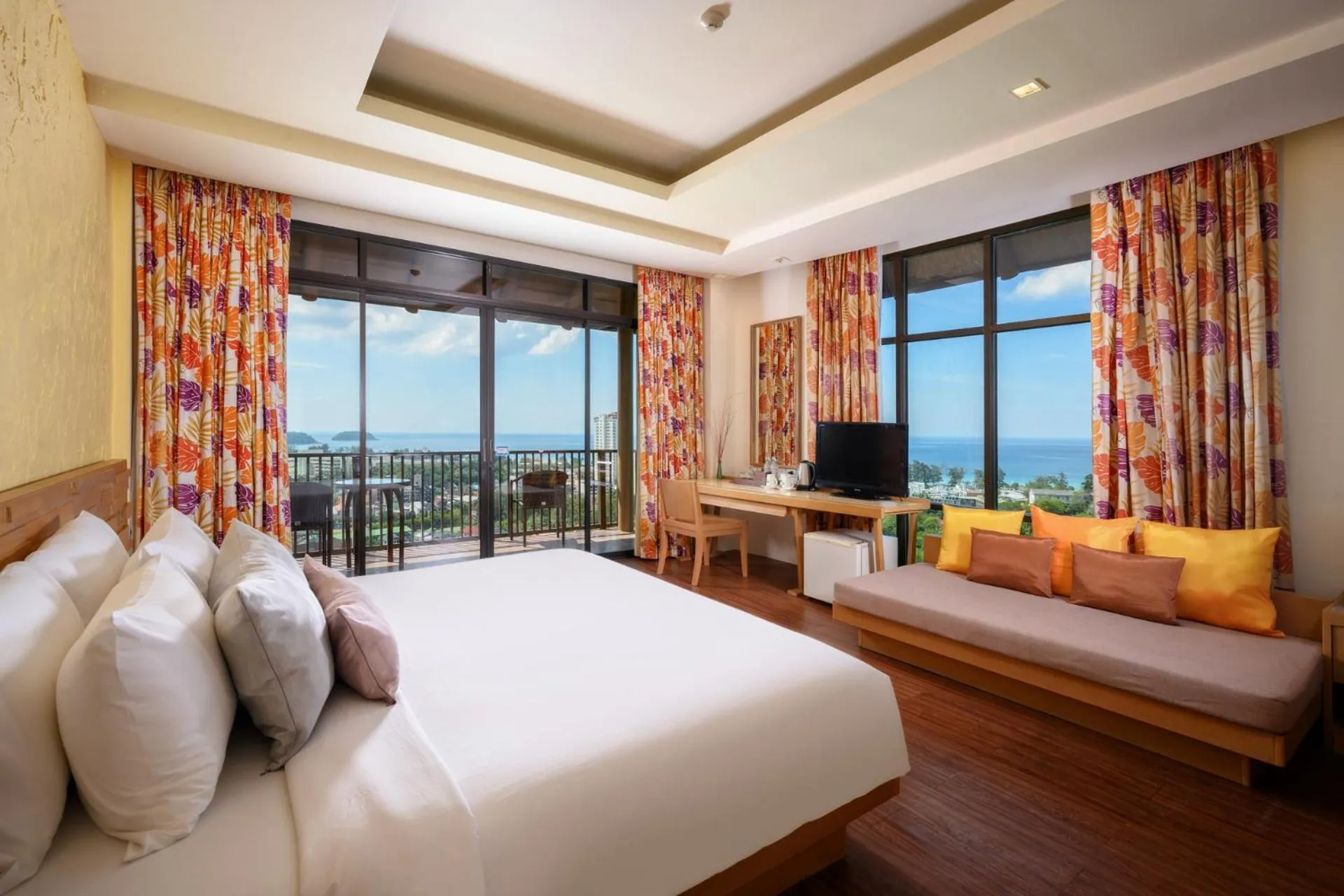 Superior Double or Twin Room with Sea View in Karon Phunaka Resort