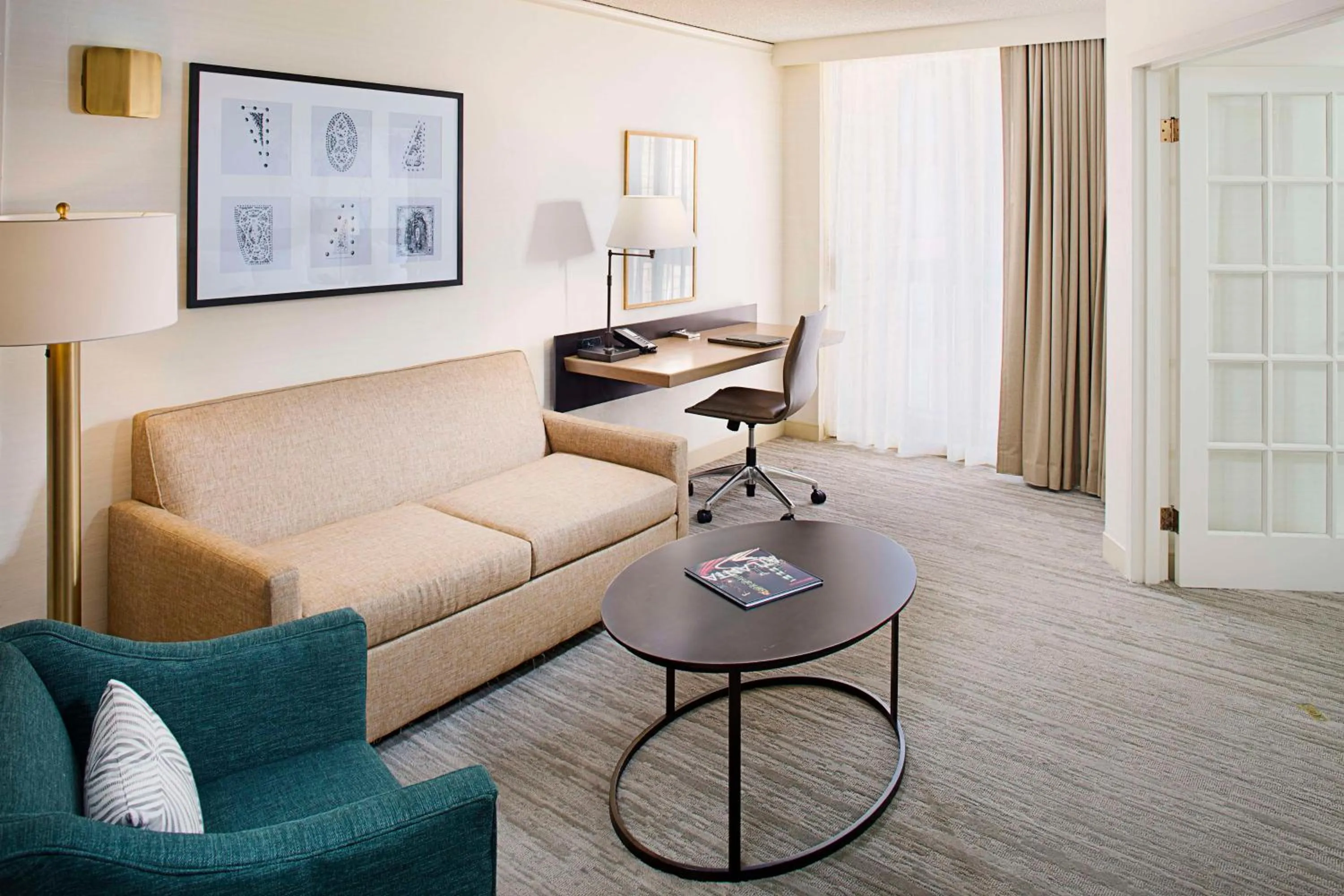 One-Bedroom King Suite in Hilton Atlanta Perimeter Suites