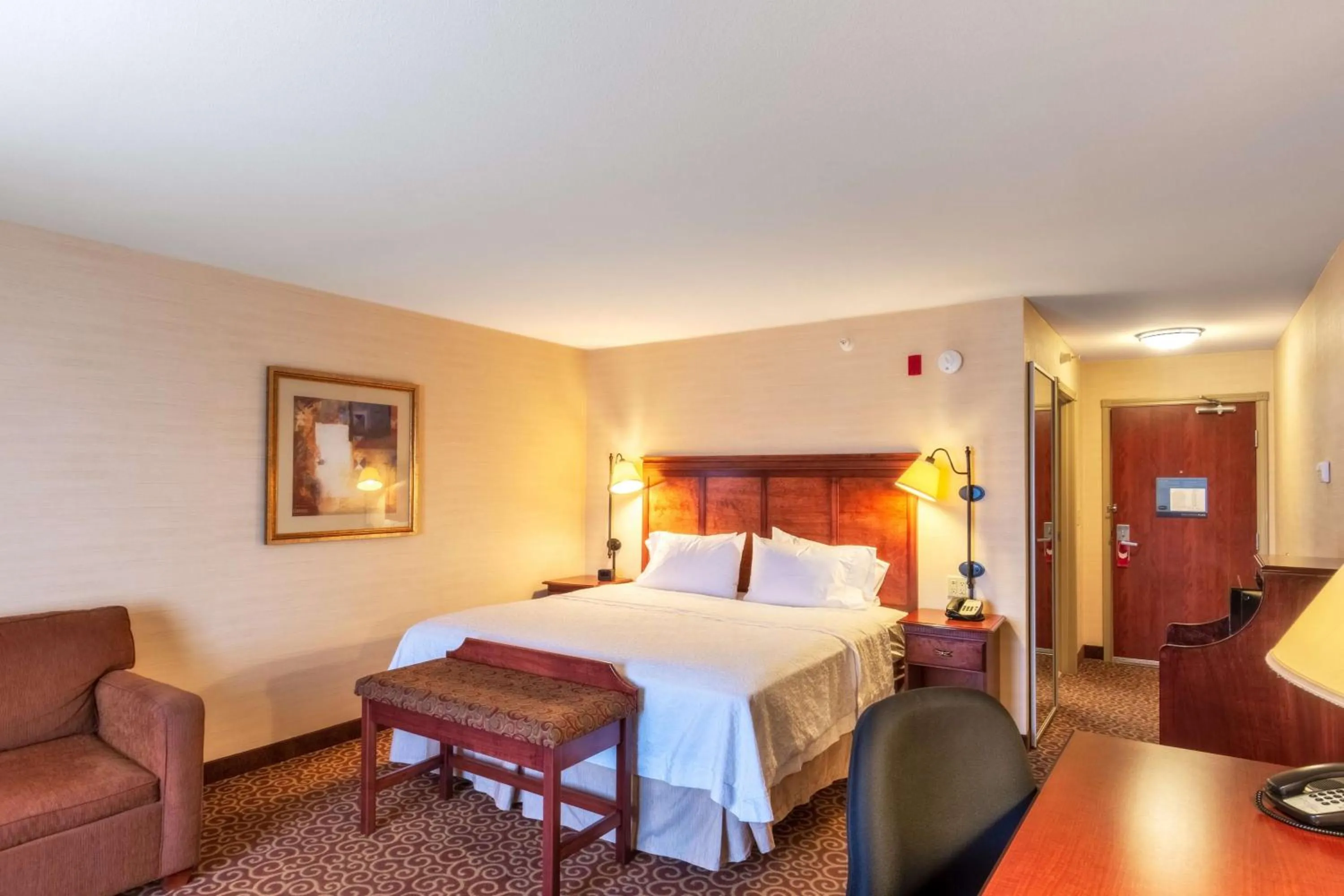 King Room with Sofa Bed and Study - Non-Smoking in Hampton Inn Rawlins