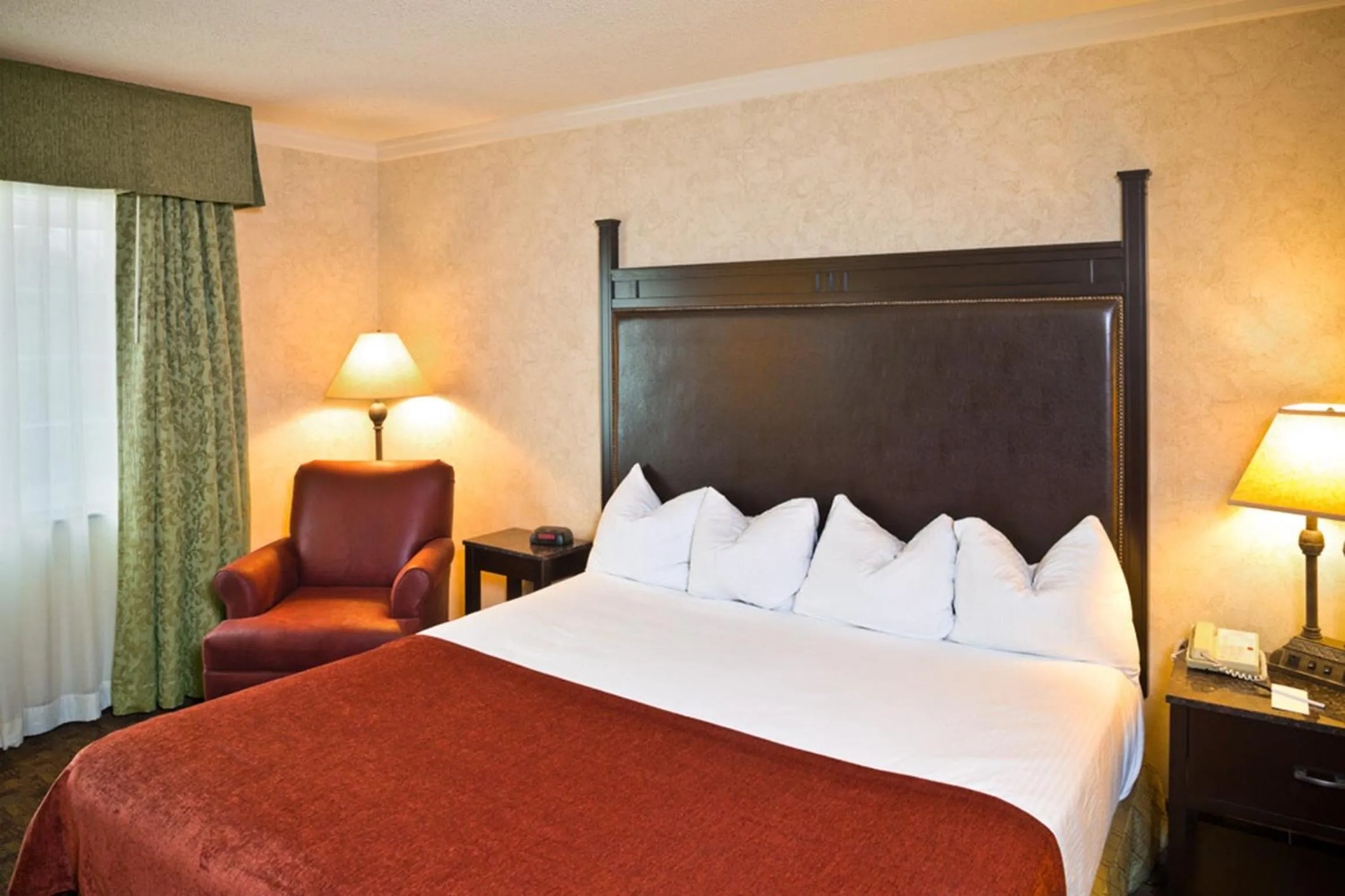 King Room in Heritage Hotel Lancaster