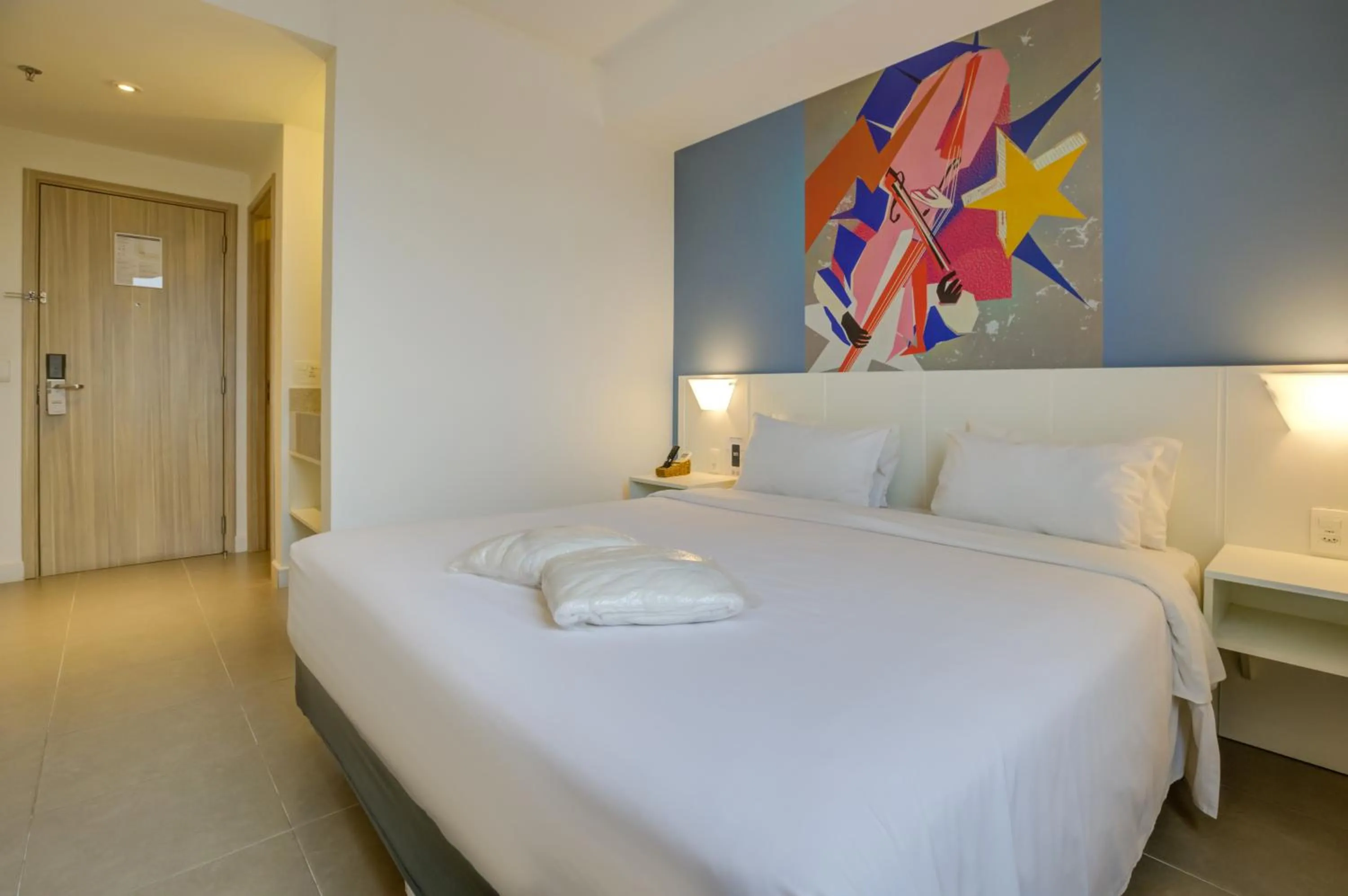 Standard Queen Room - single occupancy in Transamerica Fit Jacareí
