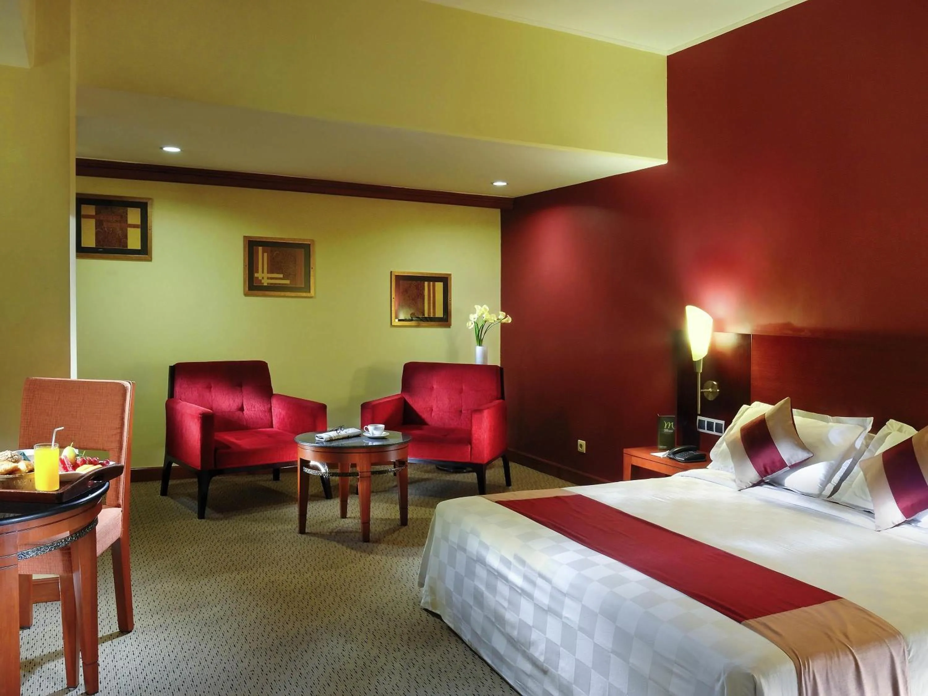 Superior Double Room in Mercure Jakarta Kota