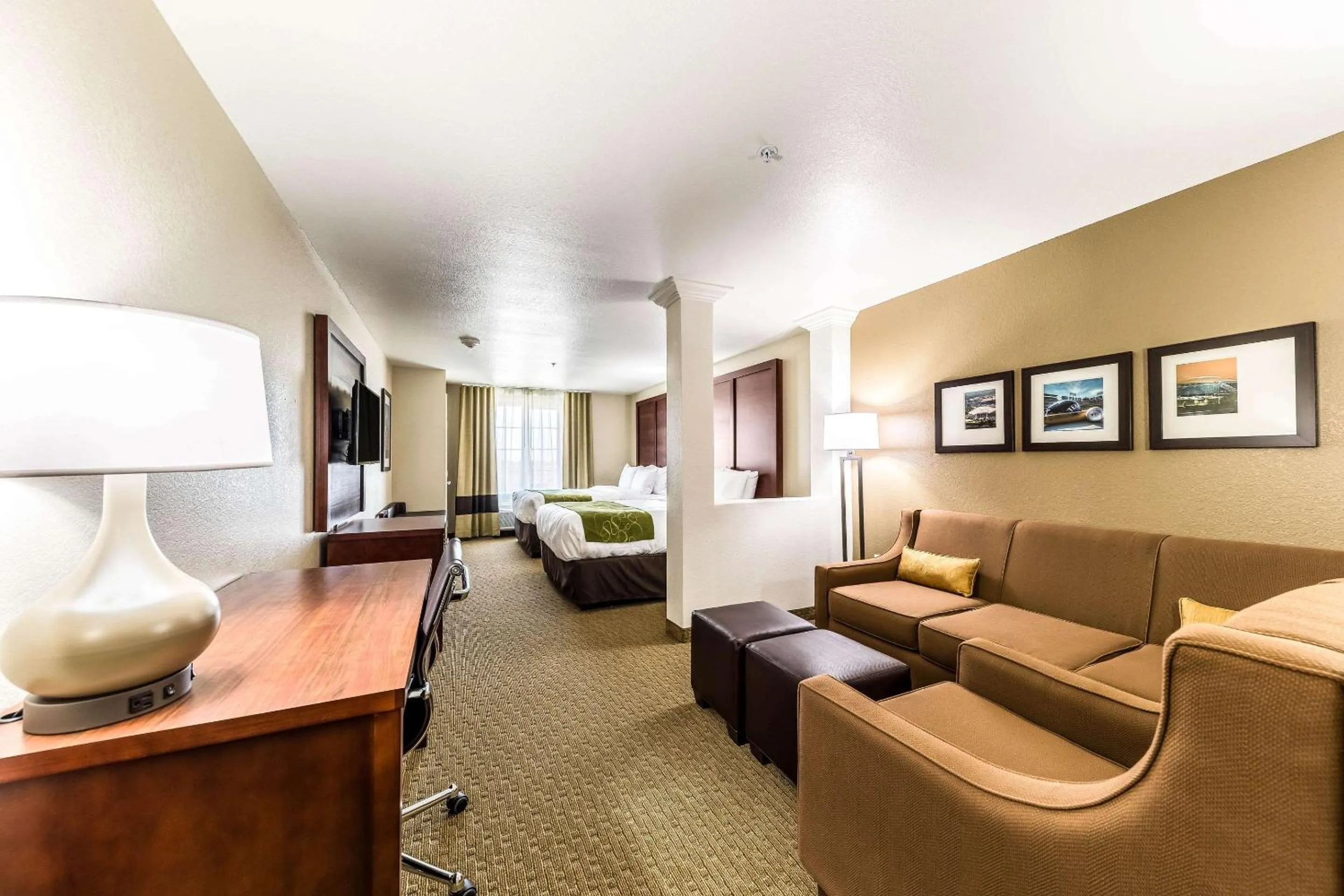 Queen Suite with Two Queen Beds and Sofa Bed in Comfort Suites Grand Prairie - Arlington North