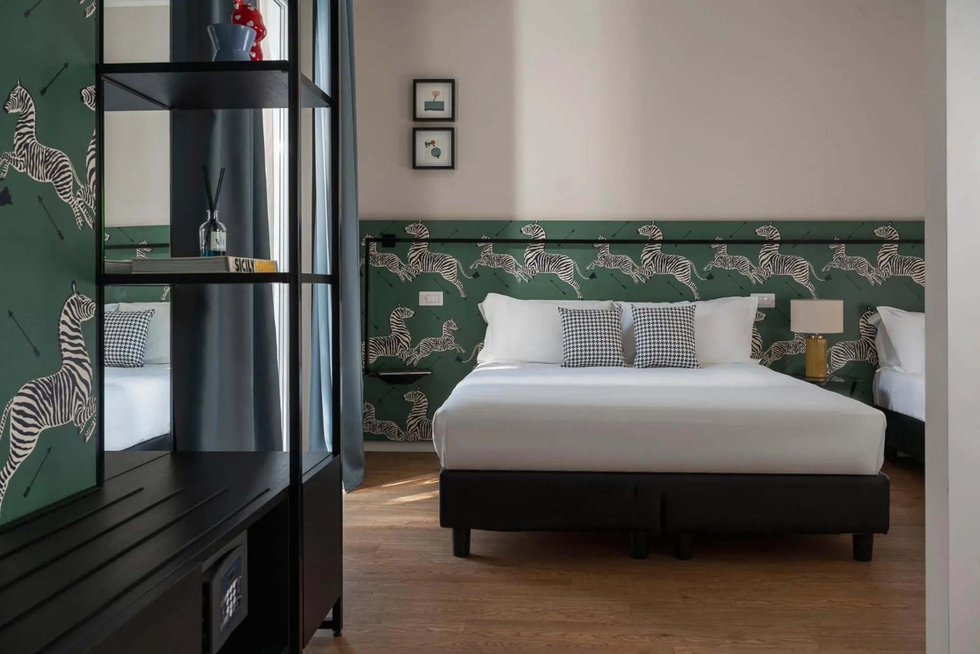 Junior Suite with Balcony in Hotel Vagabond