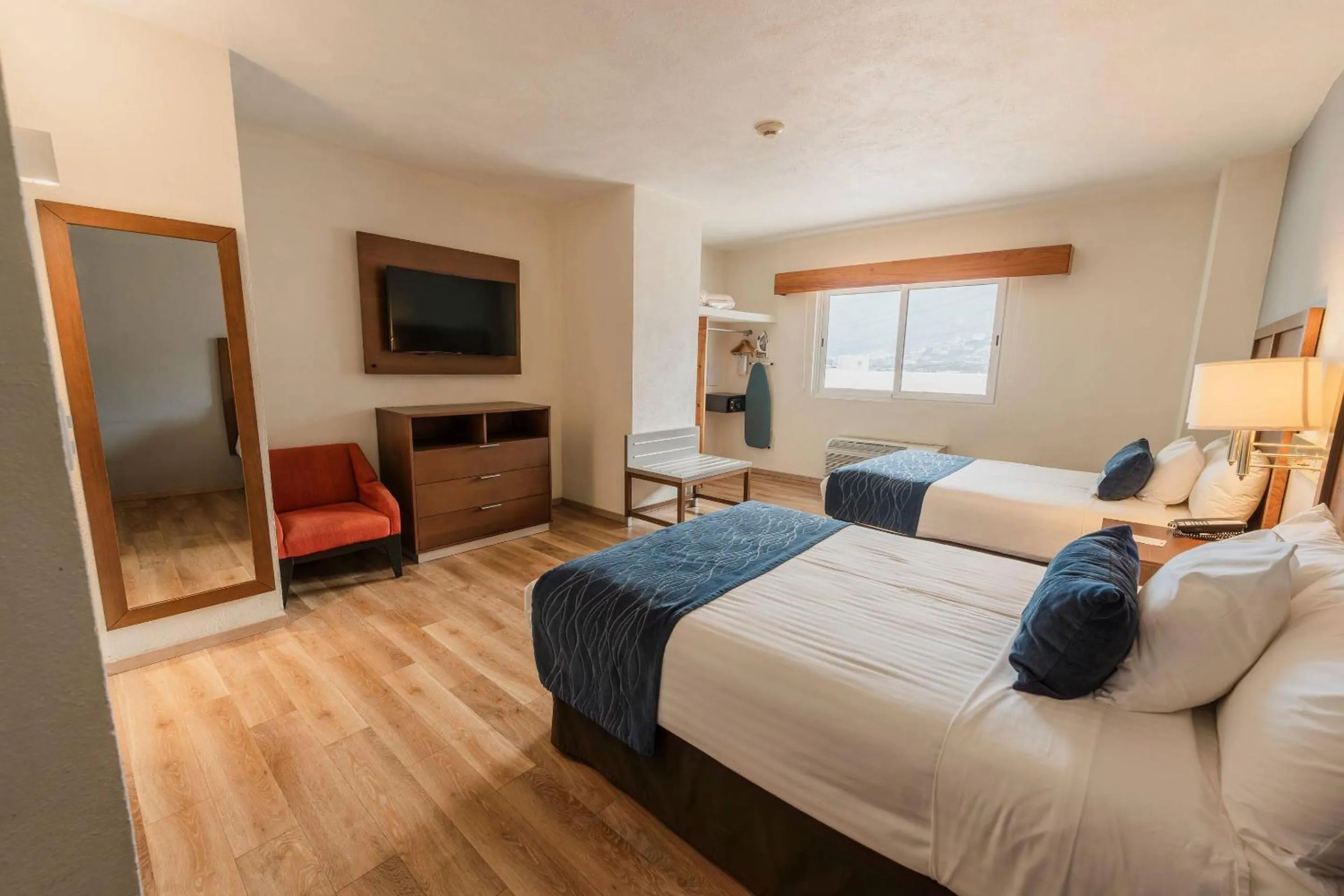 Double Room with Two Double Beds - Non-Smoking in Comfort Inn Monterrey Valle