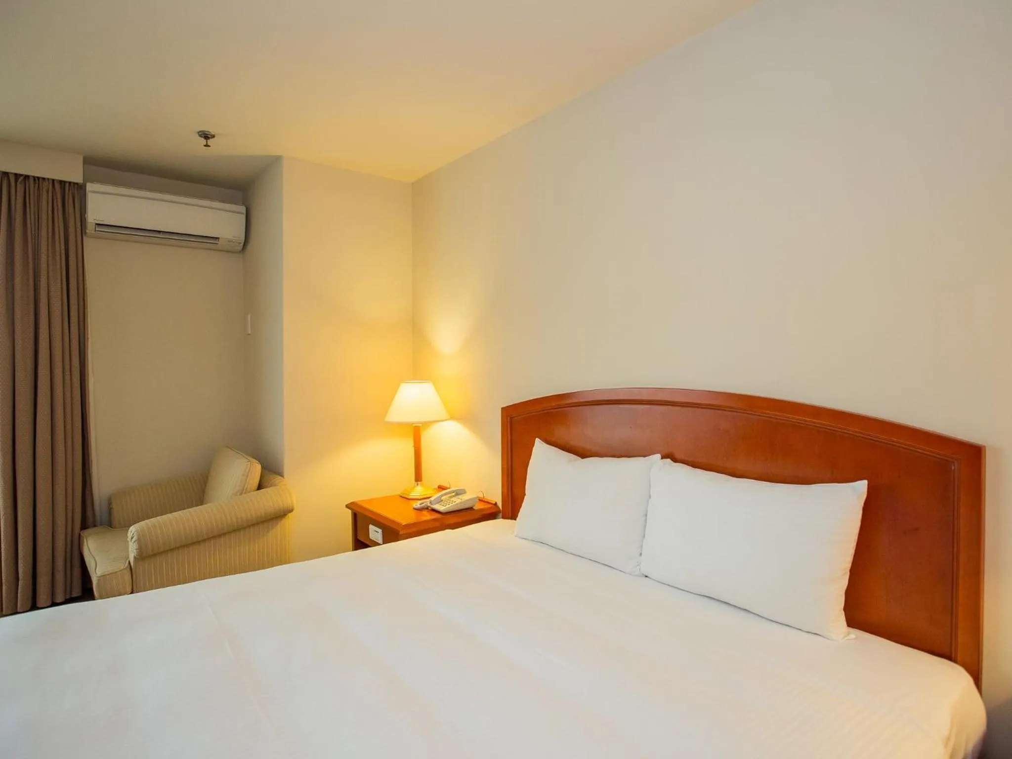 Standard Quadruple Room in Jiuwu Hotel