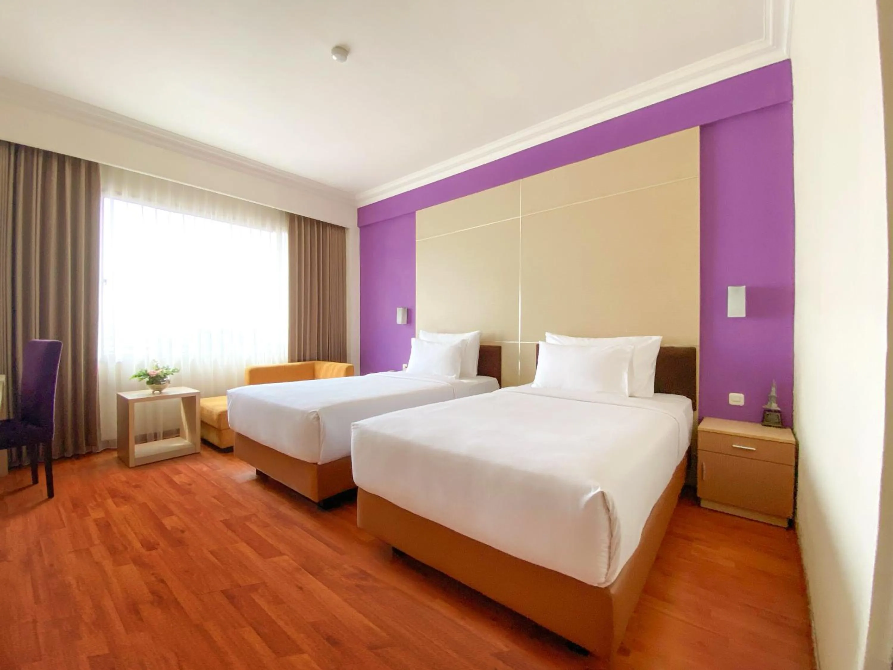 Deluxe Twin Room in Grand Inna Tunjungan Hotel Surabaya