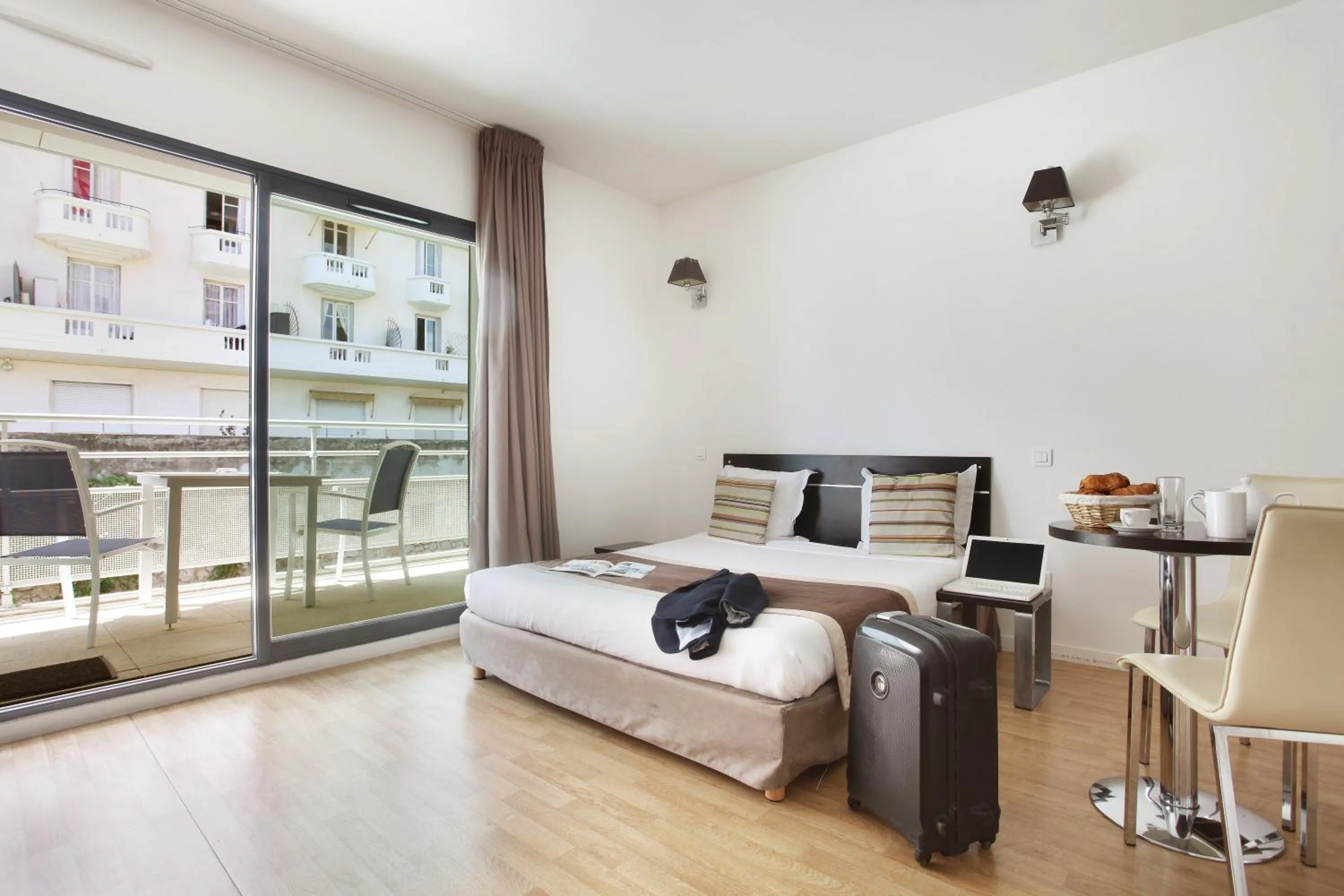 Standard Studio (2 Adults) in Appart'hôtel Odalys City - Monaco Les Hauts de la Principauté