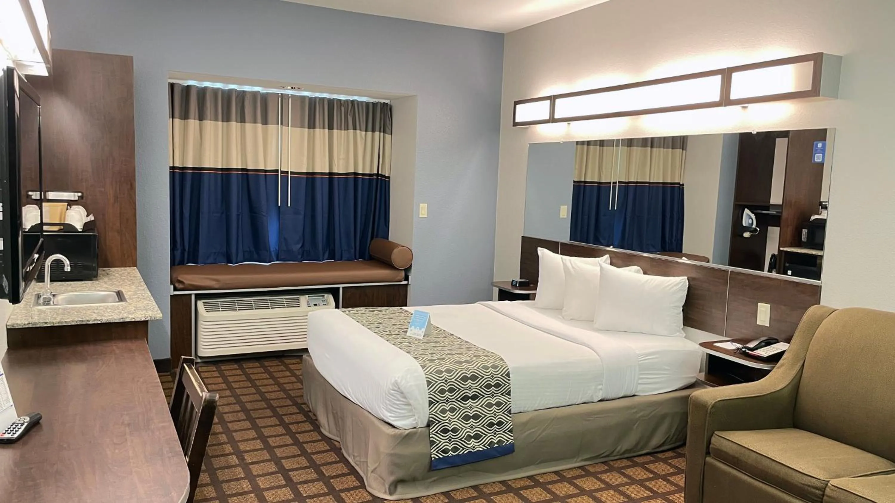 1 Queen Bed, Accessible Studio Suite, Non-Smoking in Microtel Inn & Suites by Wyndham Michigan City