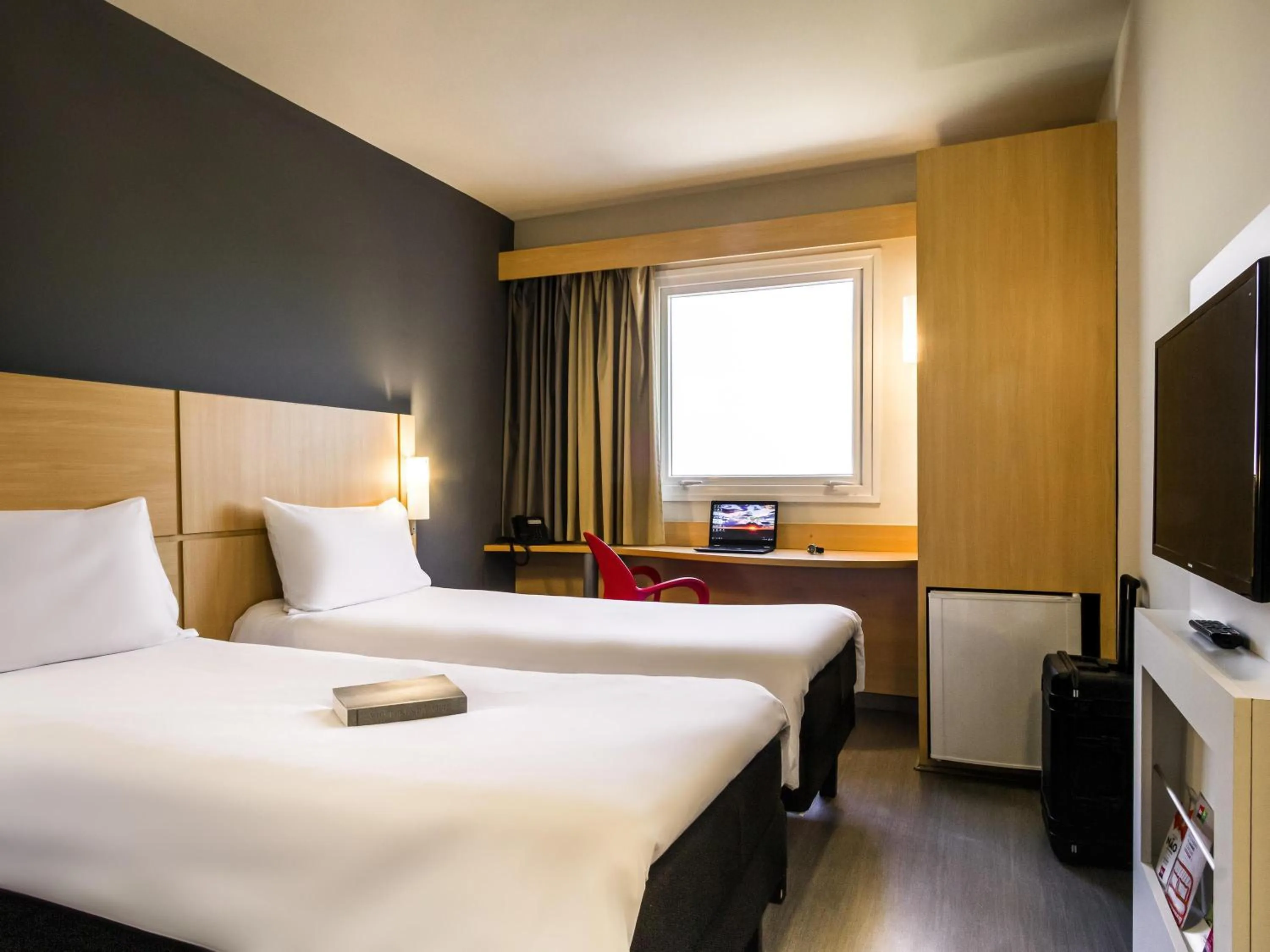 Standard Twin Room - single occupancy in ibis Marilia