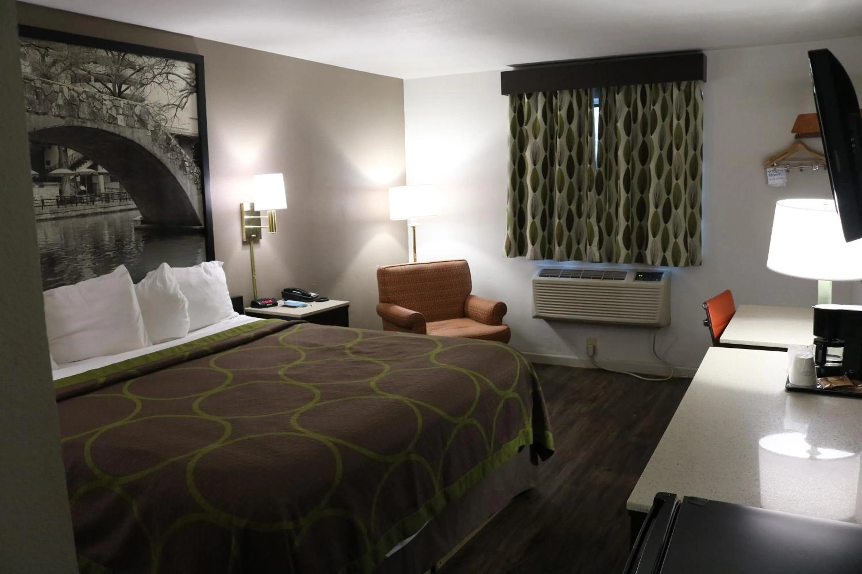 King Room - Smoking  in Super 8 by Wyndham San Antonio/I-35 North