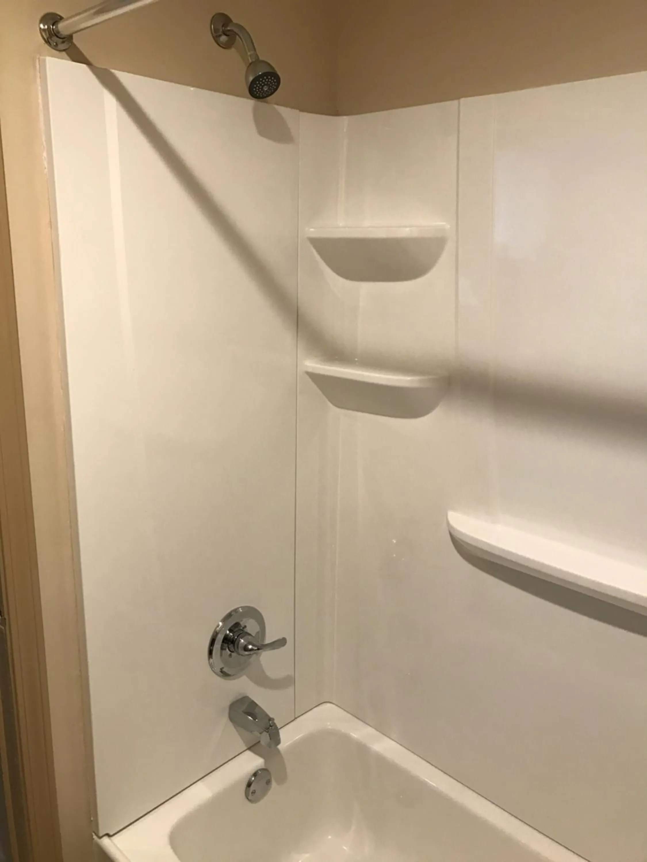 Deluxe Double Room (2 Adults + 1 Child) in Allen Park Motor Lodge