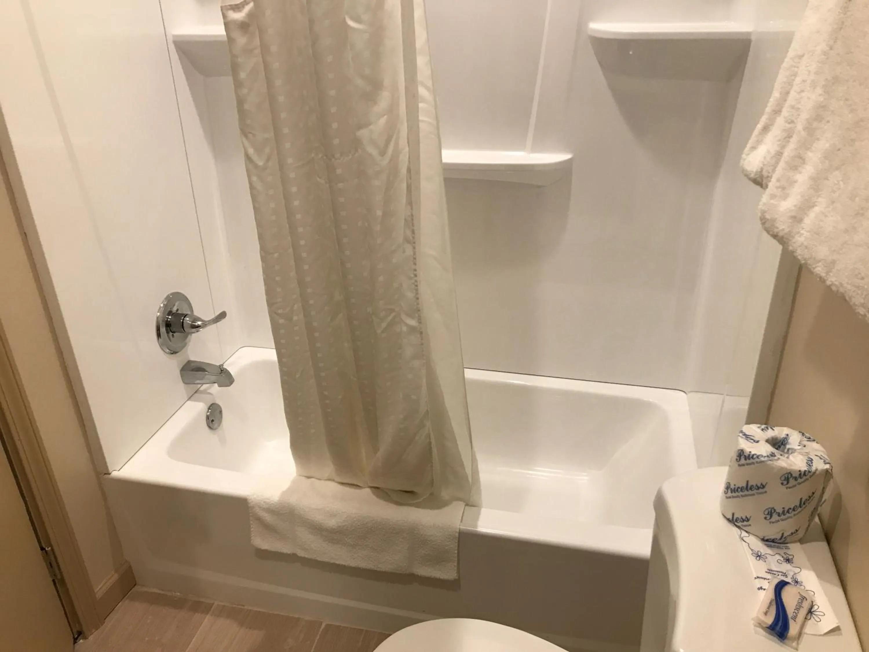 King Room in Allen Park Motor Lodge