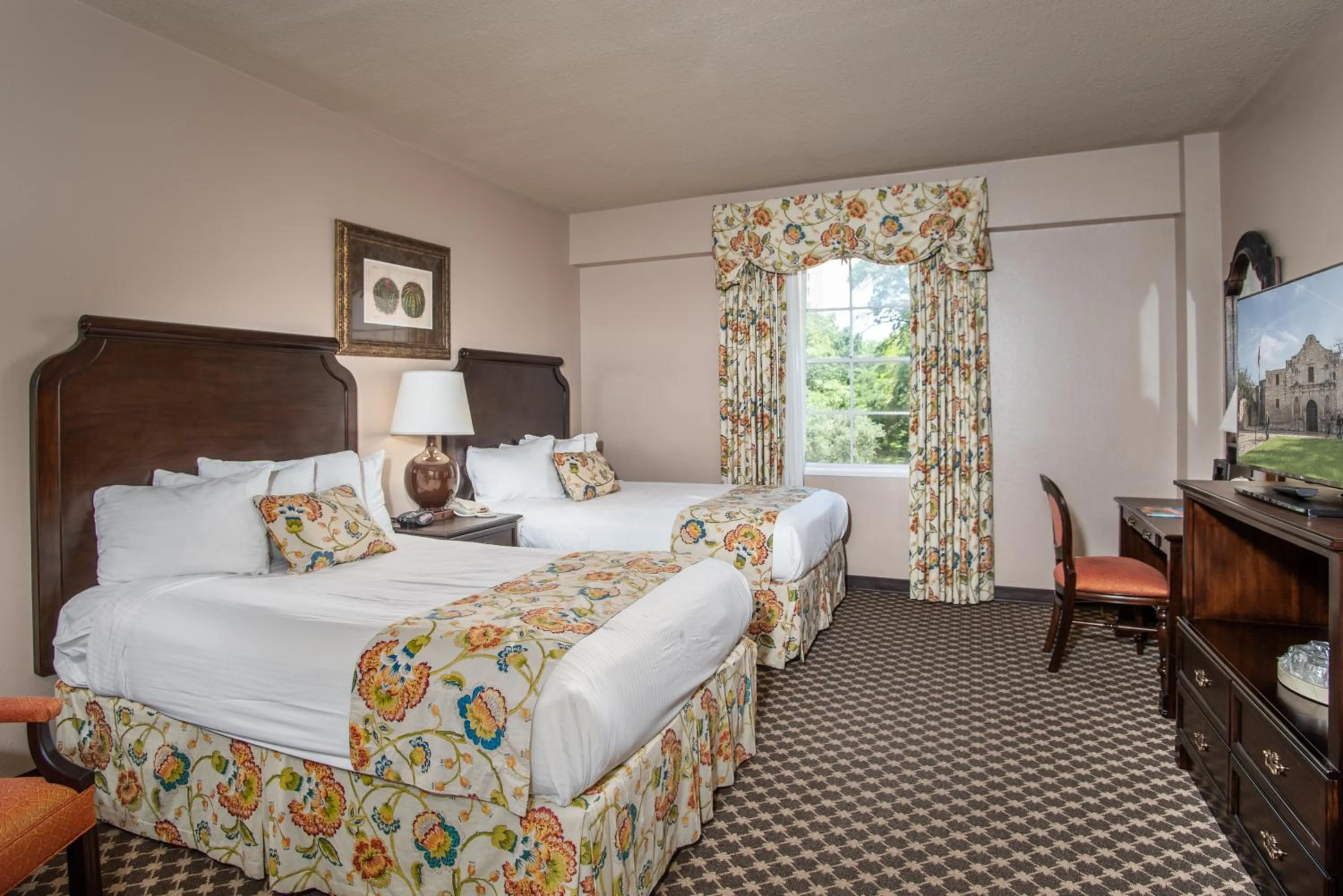Classic Room with Two Double Beds in Menger Hotel