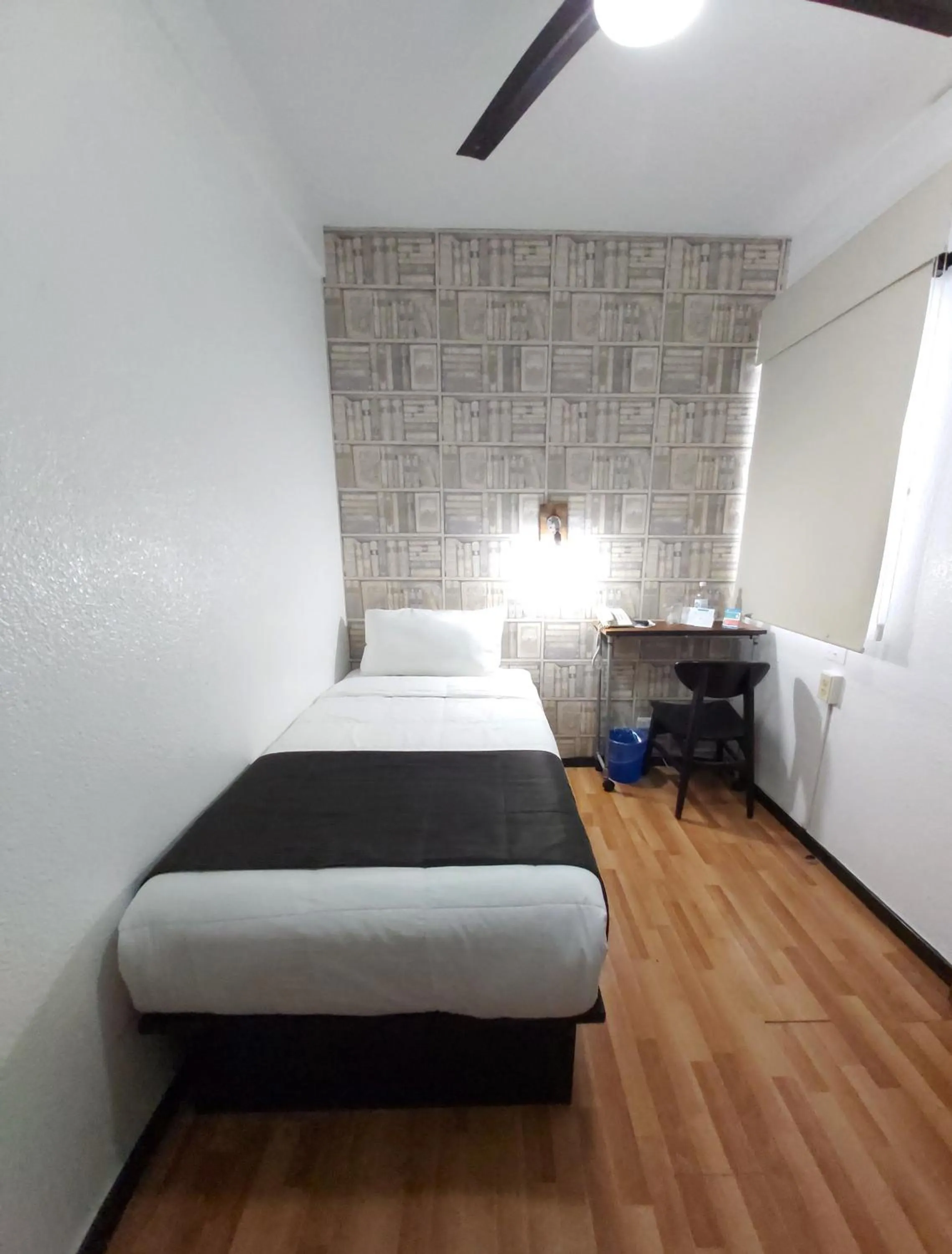 Extra Small Single Room - single occupancy in Hi Hotel Impala Queretaro