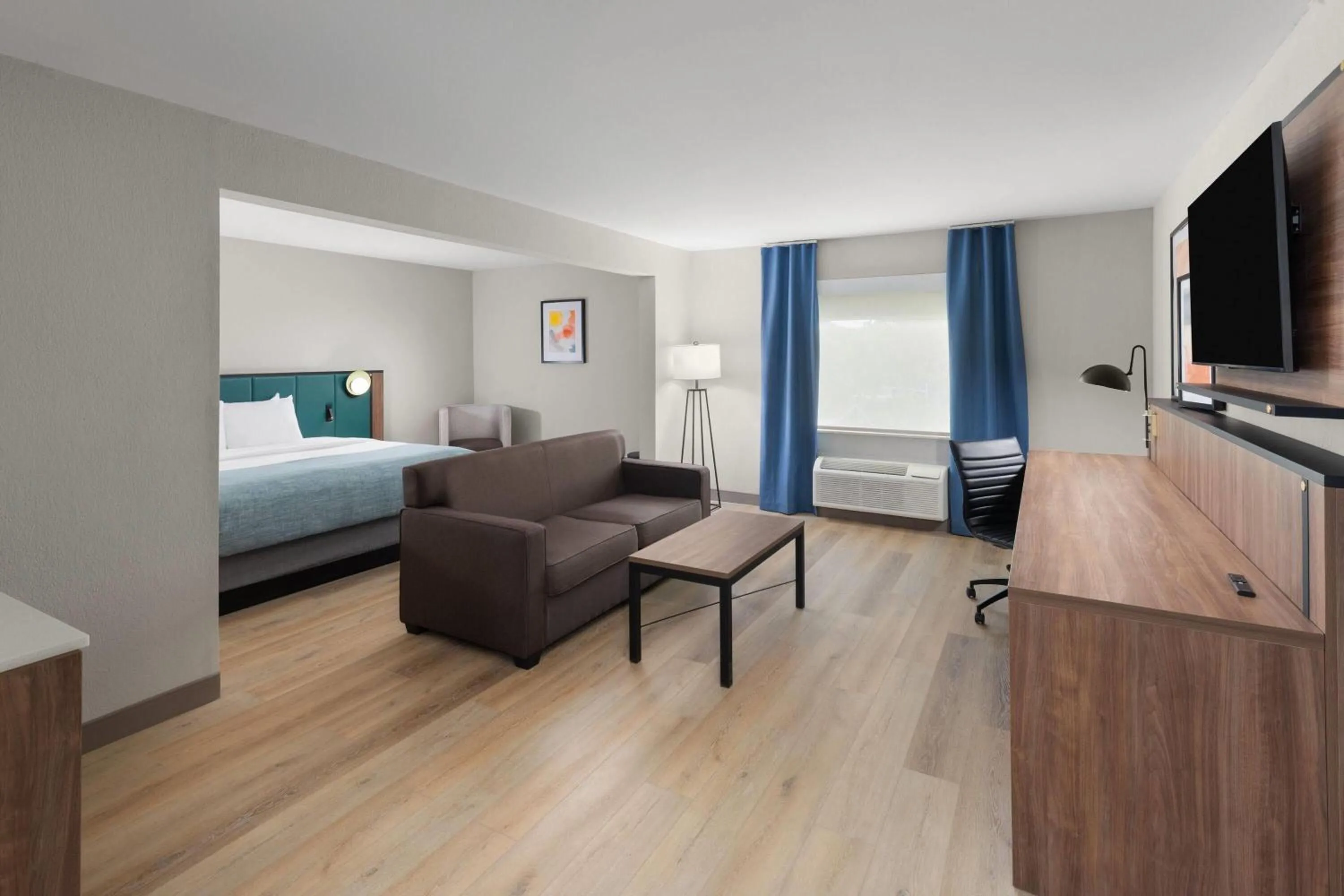 King Suite - Non-Smoking in Wingate by Wyndham Augusta I-20