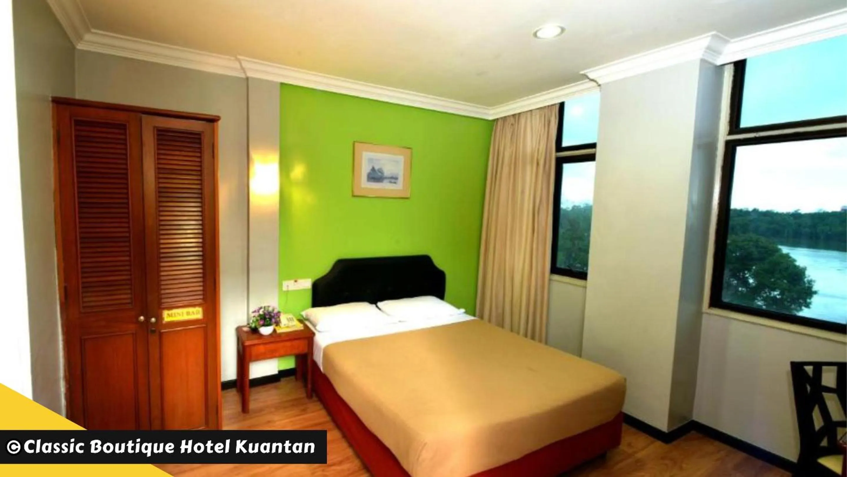 Superior Queen with Window in Classic Boutique Hotel Kuantan