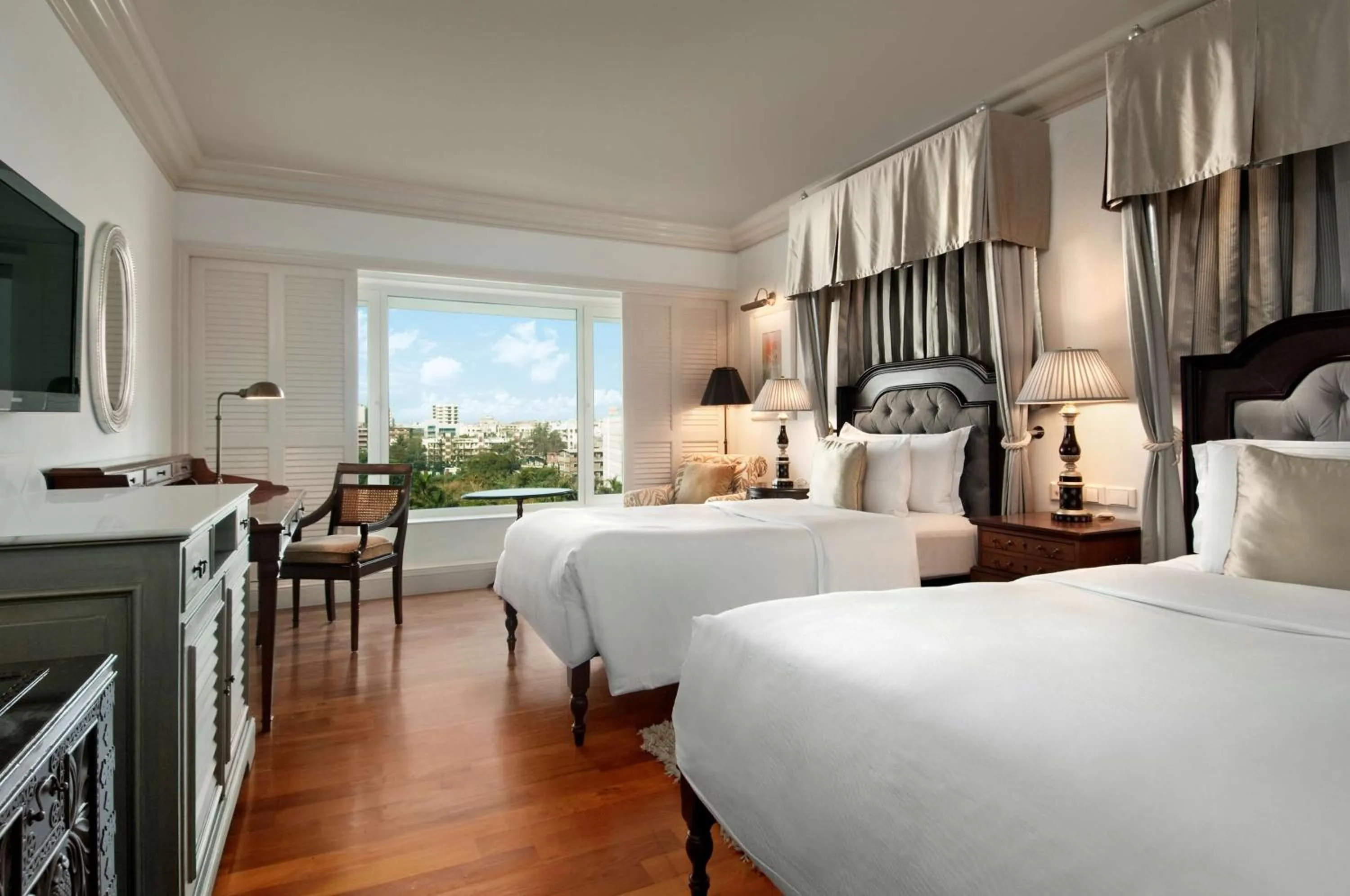 Executive Twin Room with Lounge Access in Hilton Mumbai International Airport Hotel