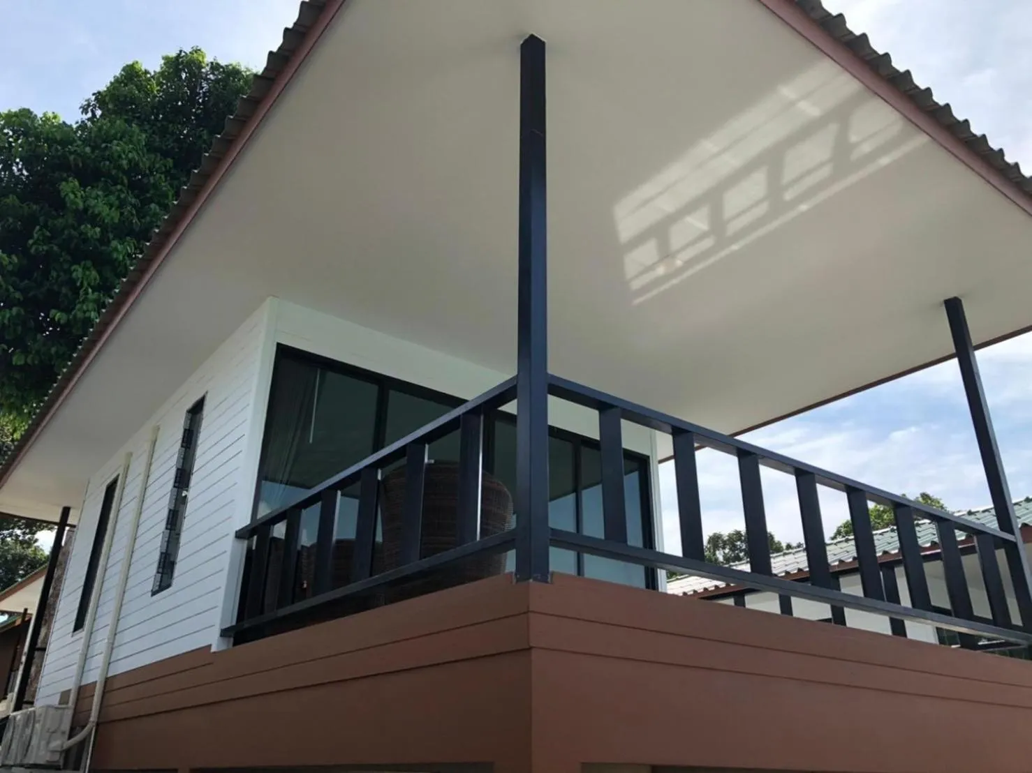 Deluxe Double Room with Balcony in Mountain Resort Koh Lipe