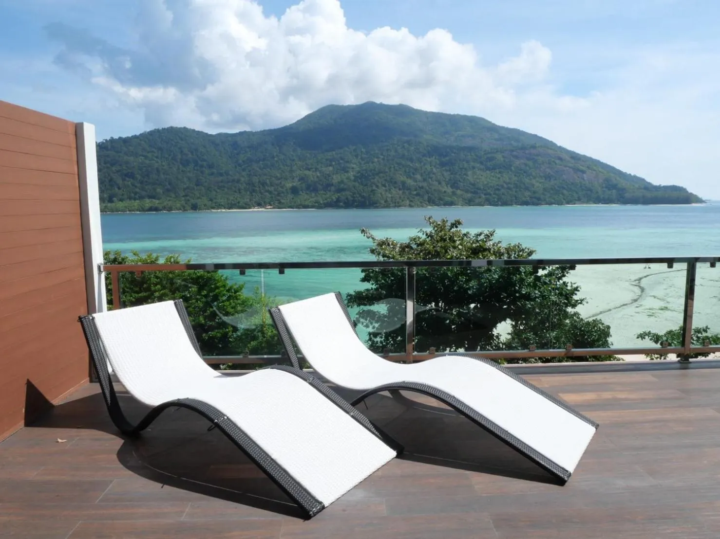 Double Room with Balcony and Sea View in Mountain Resort Koh Lipe