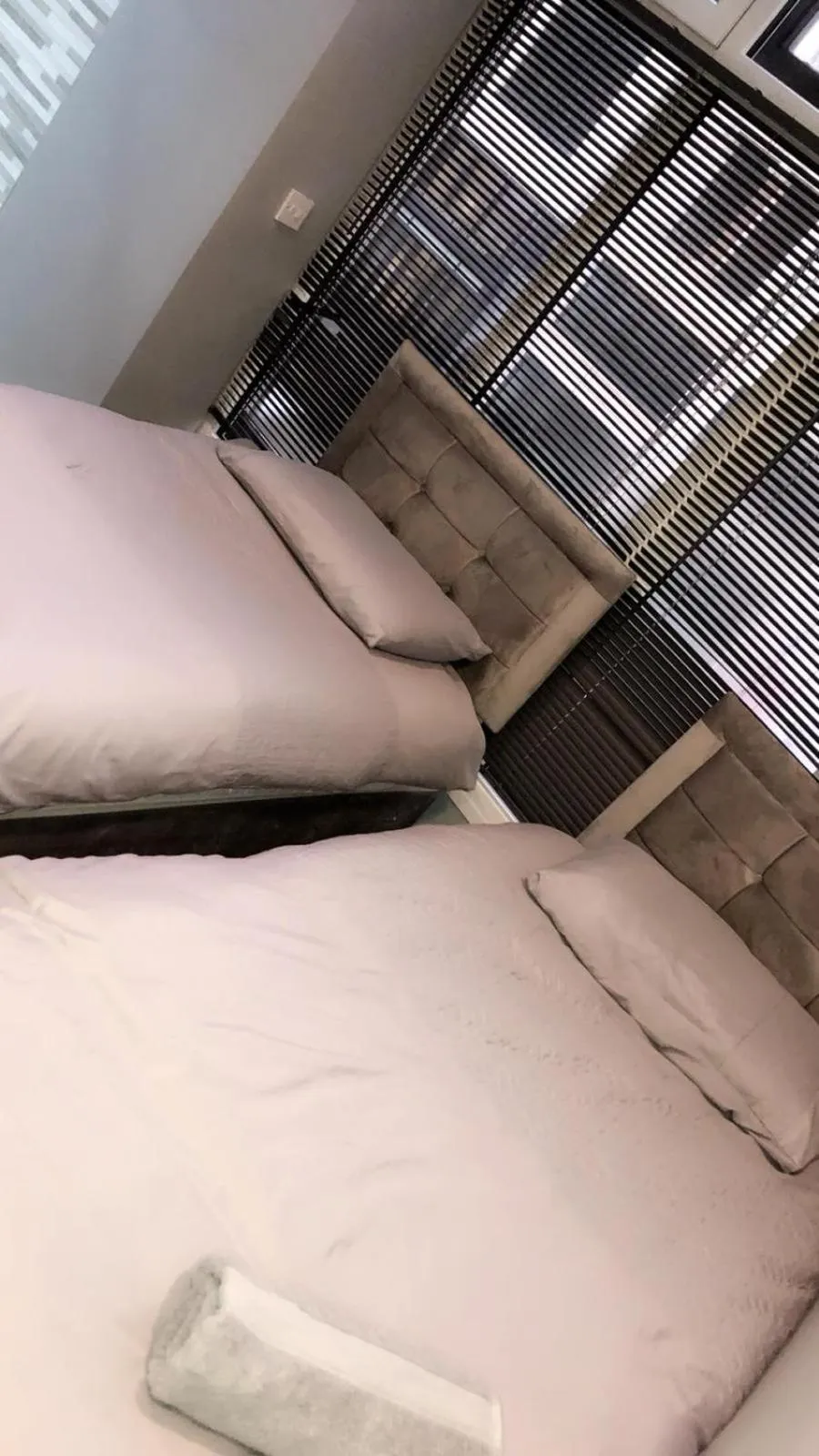 Standard Twin Room in Brownlows Inn