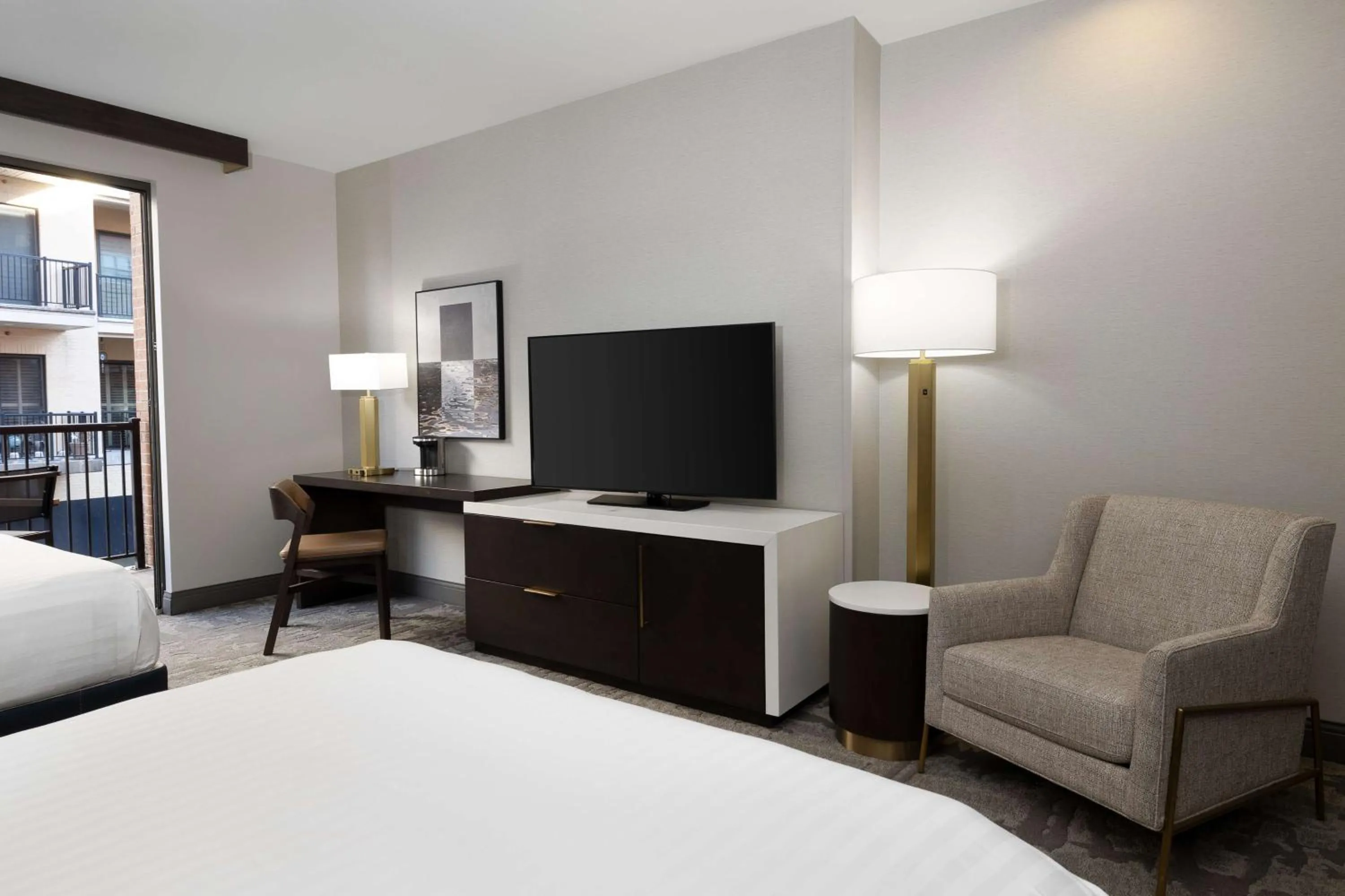 Superior Queen Room with Two Queen Beds and Roll-In Shower - Mobility Access in Hilton Promenade Branson Landing