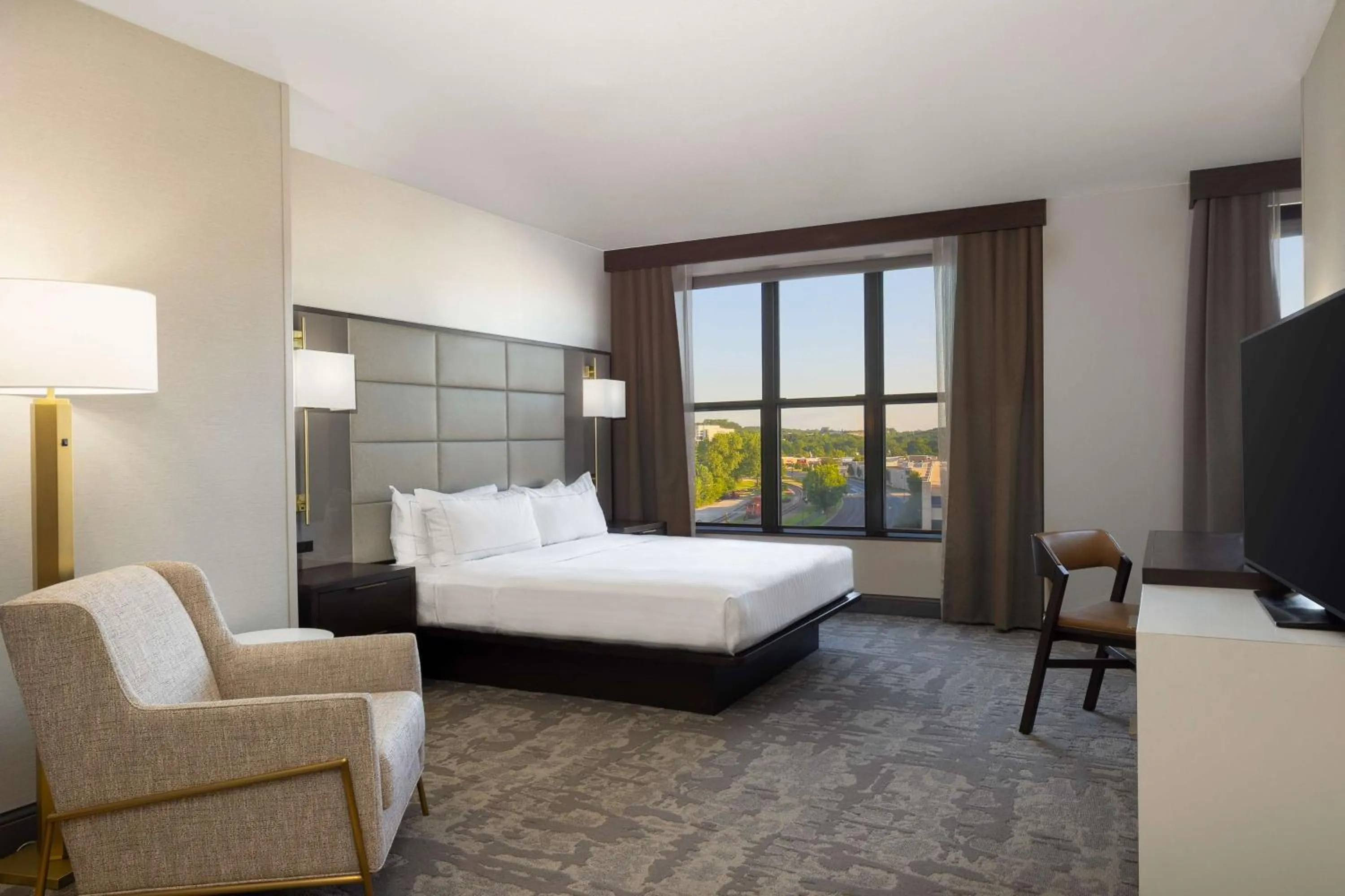 Superior King Room - Non-Smoking in Hilton Promenade Branson Landing