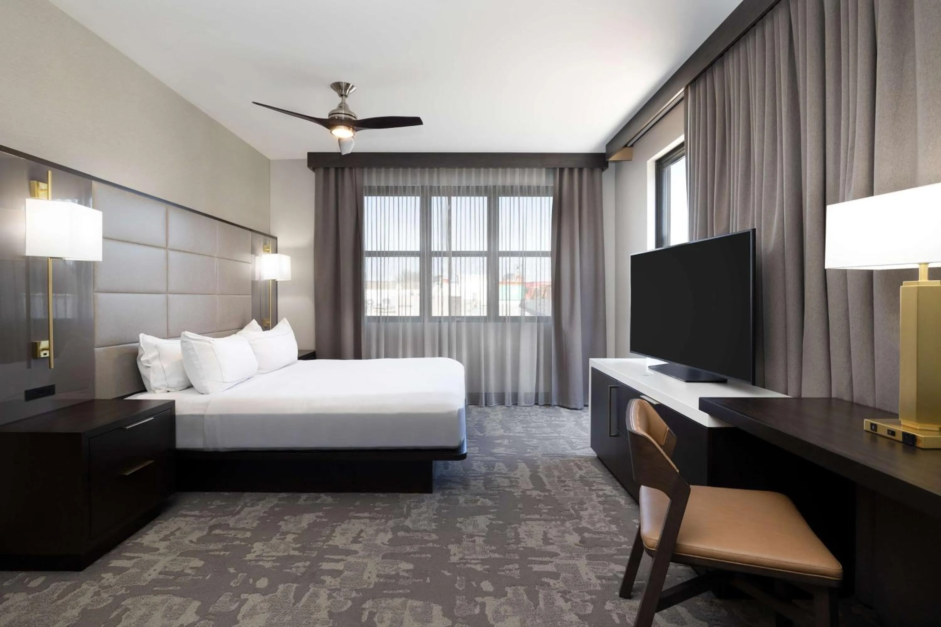 Two-Bedroom Condo with King Beds in Hilton Promenade Branson Landing