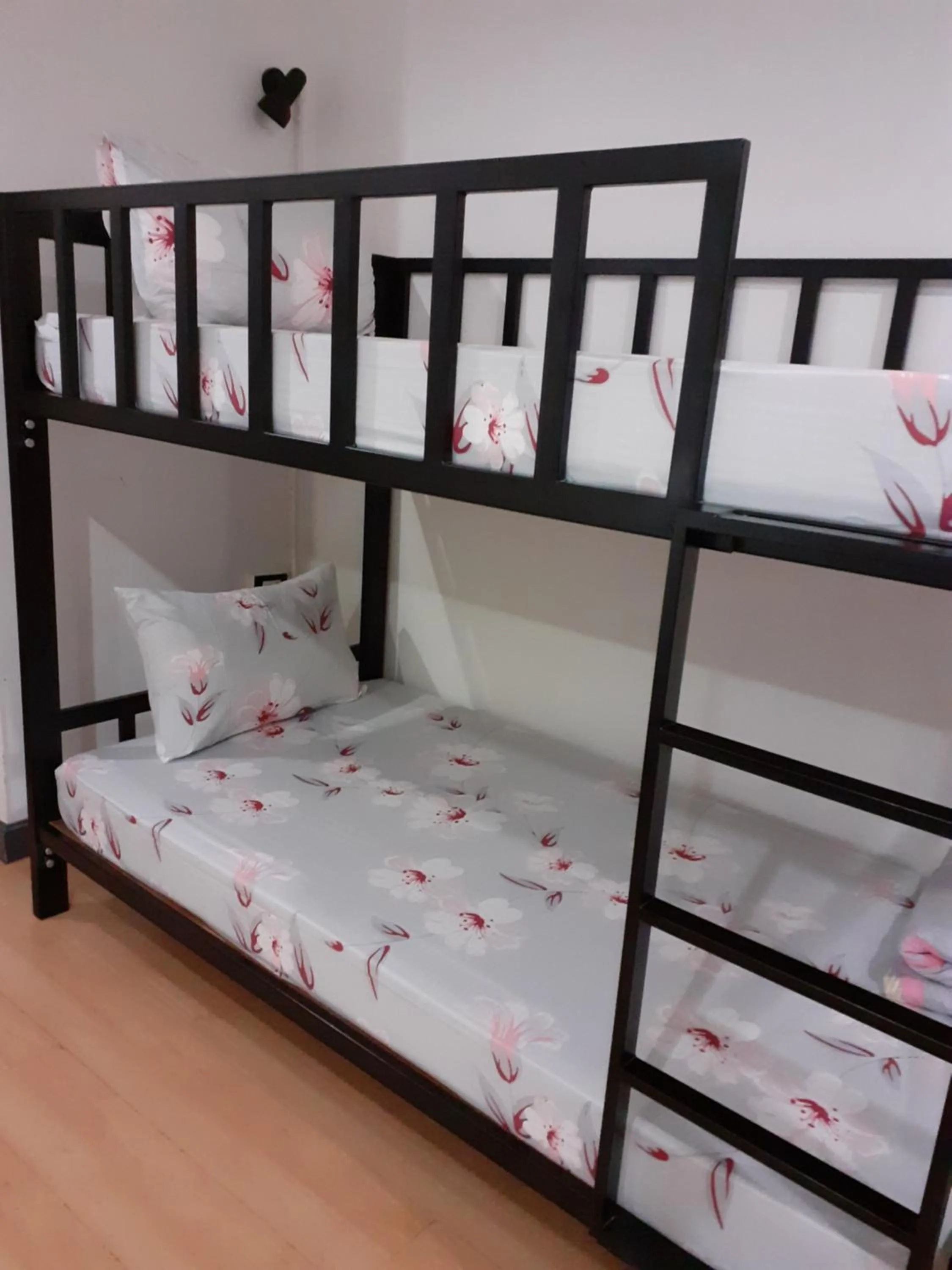 Family Room with Shared Bathroom in BaanSu Hostel