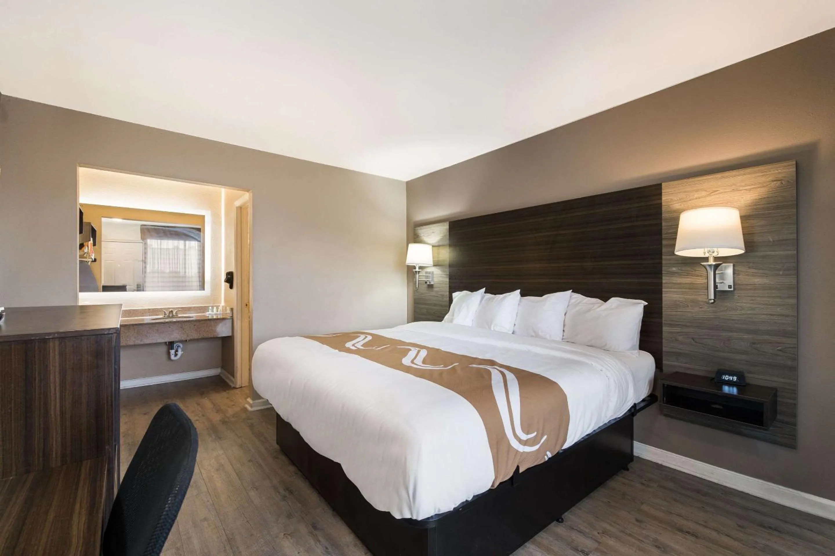 Standard King Room - Non Smoking in Quality Inn