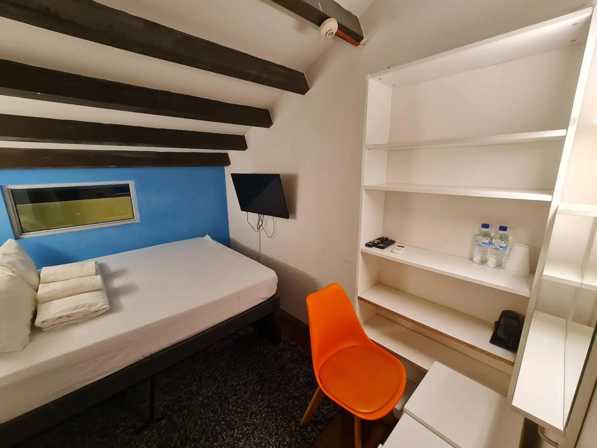 Deluxe Double Room in Galaxy Pods @ Chinatown
