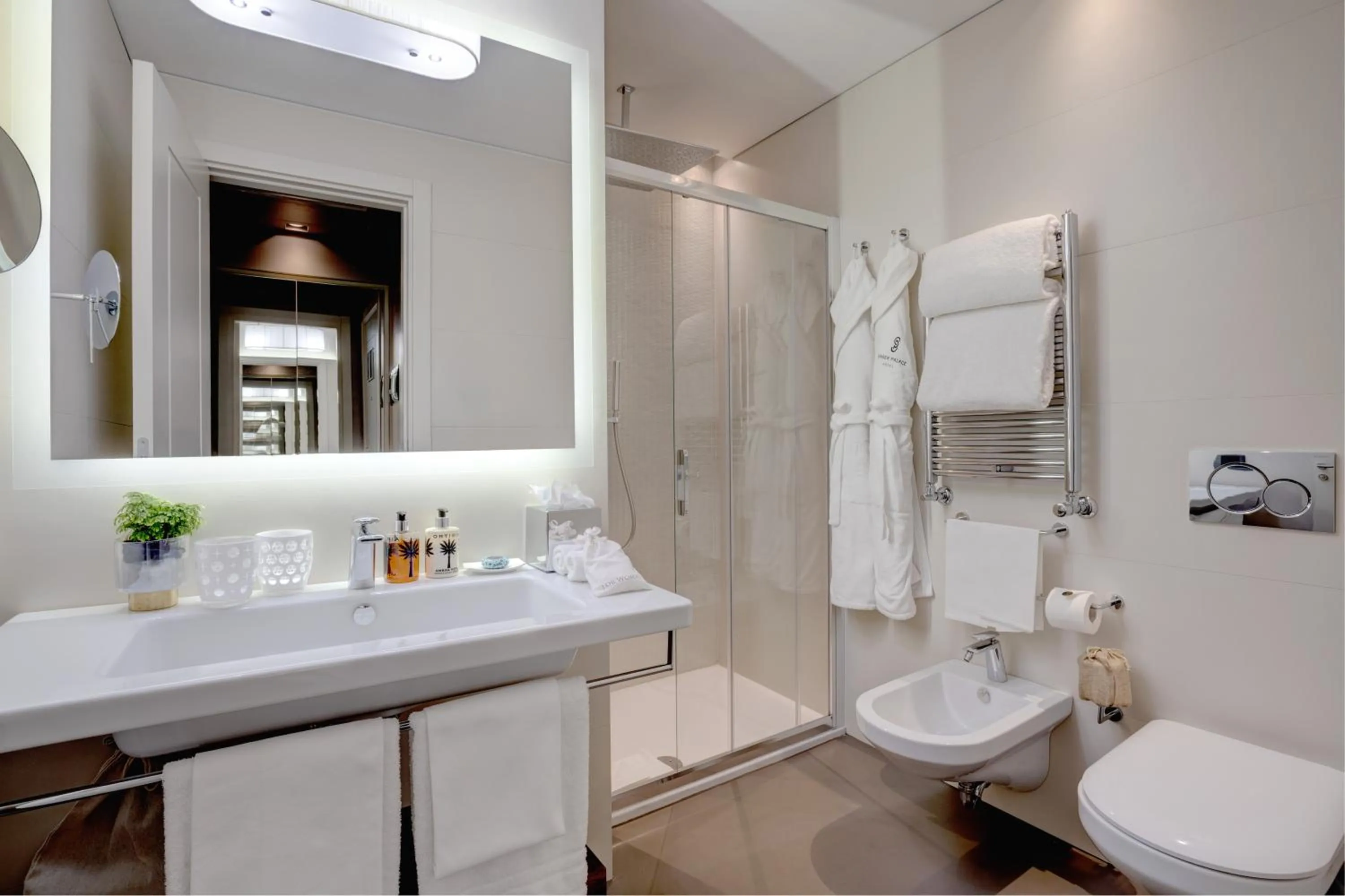 King Junior Suite in Singer Palace Hotel Roma