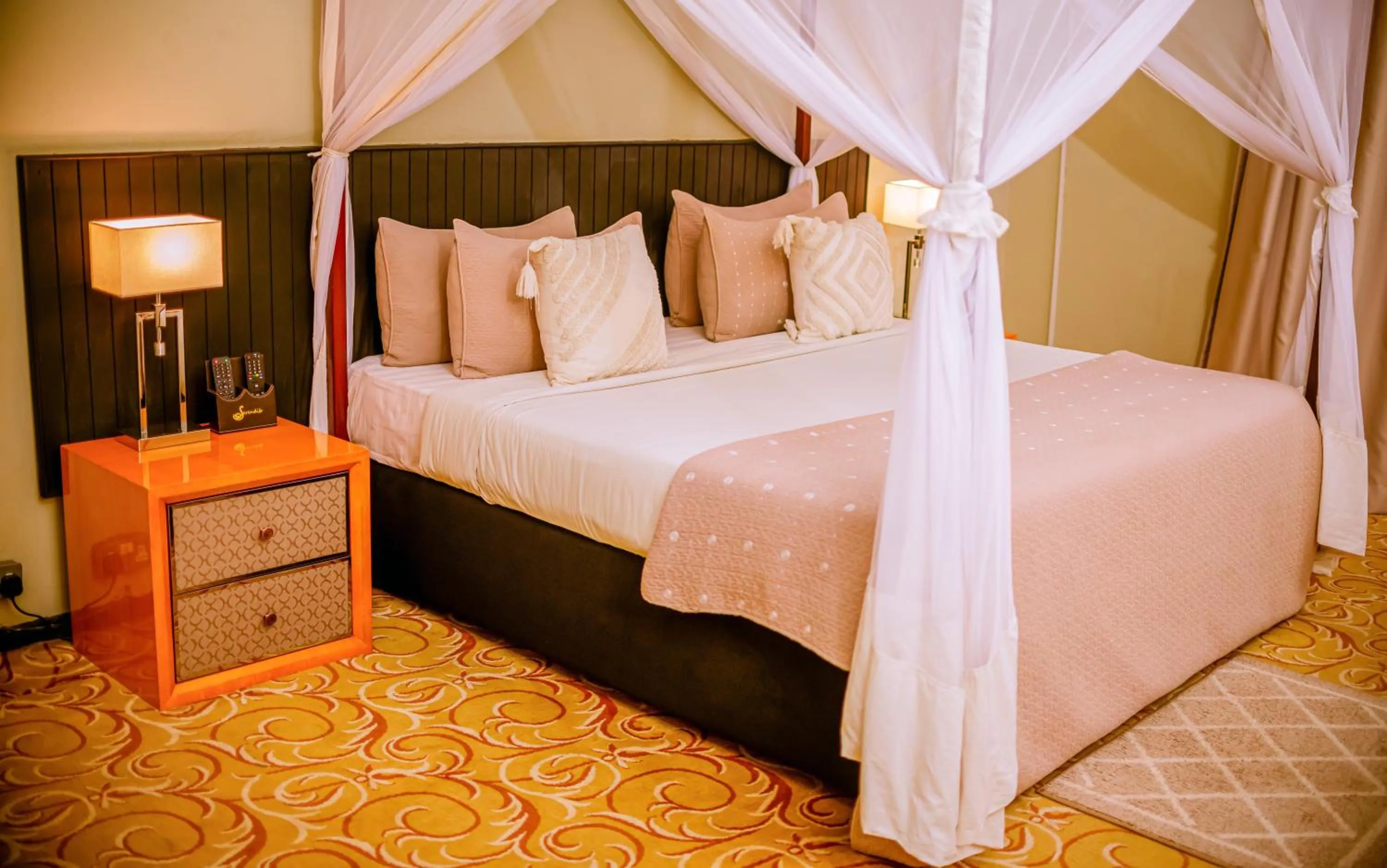 Deluxe Room in Heritage by Serendib