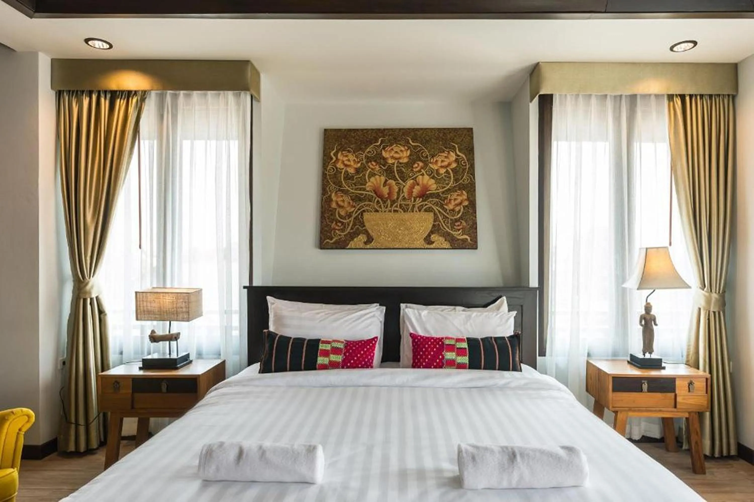 Deluxe Double Room in 33 Poshtel