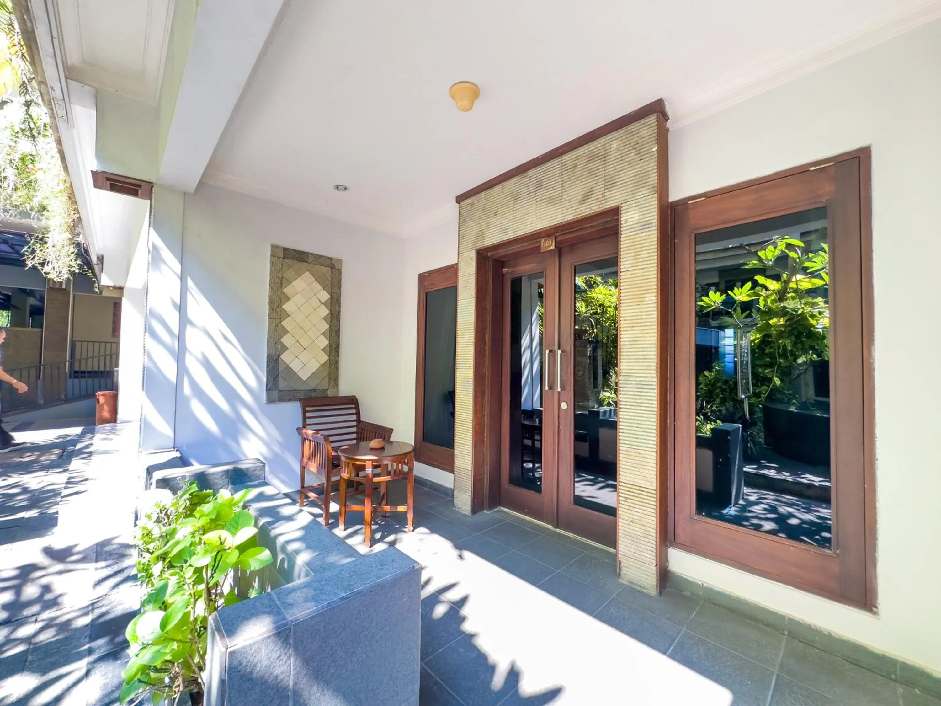 Deluxe Double or Twin Room with Pool Access in Champlung Mas Hotel Legian