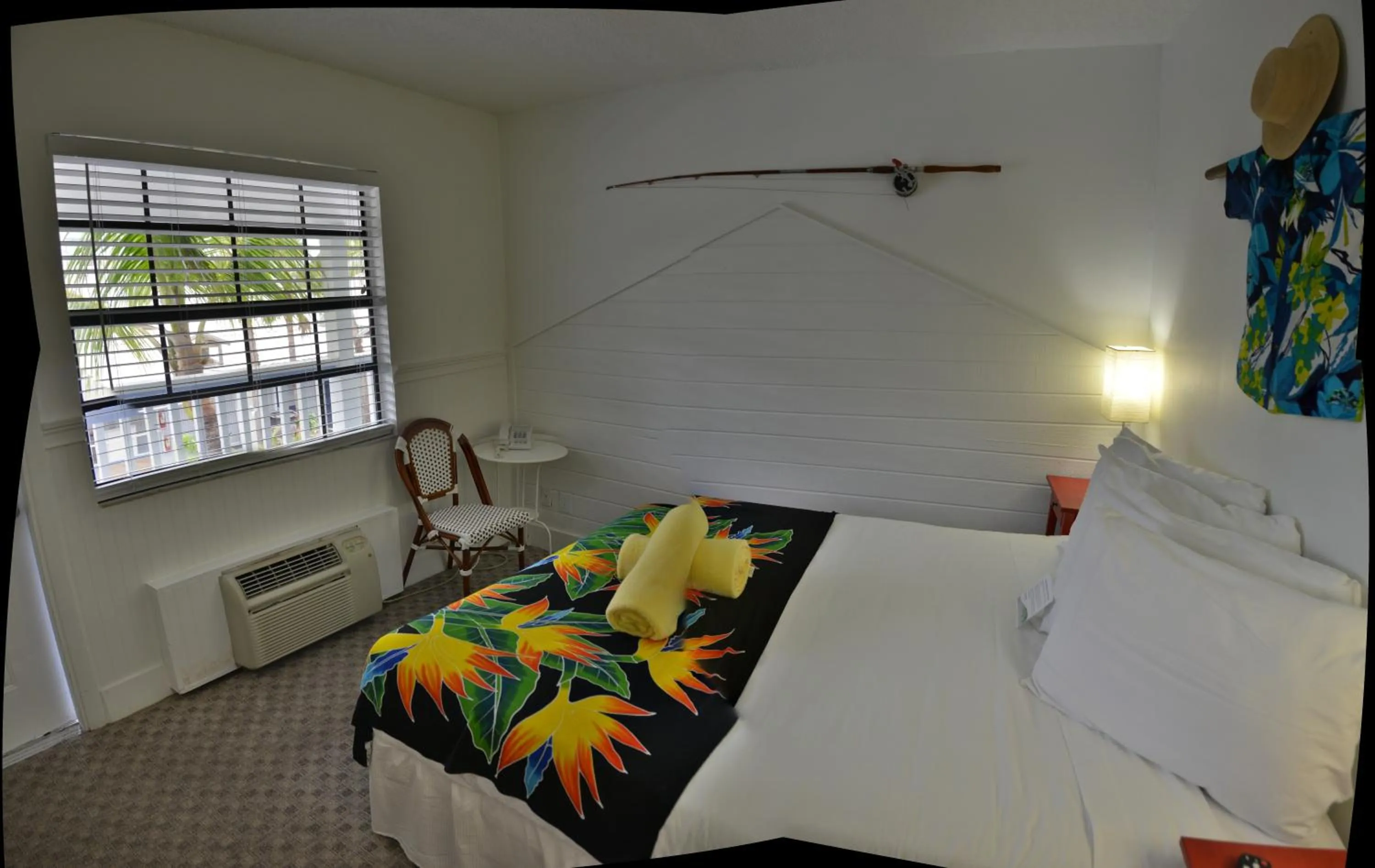 Queen Room with Courtyard View - Second Level in Ibis Bay Resort