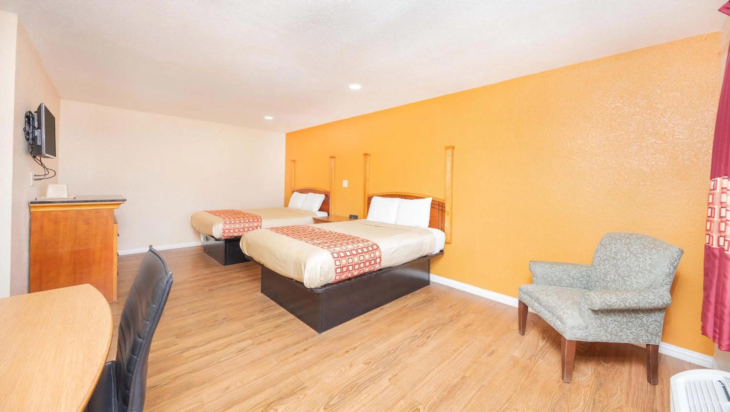 Room with Two Queen Beds Non-Smoking in Regency Inn Hondo