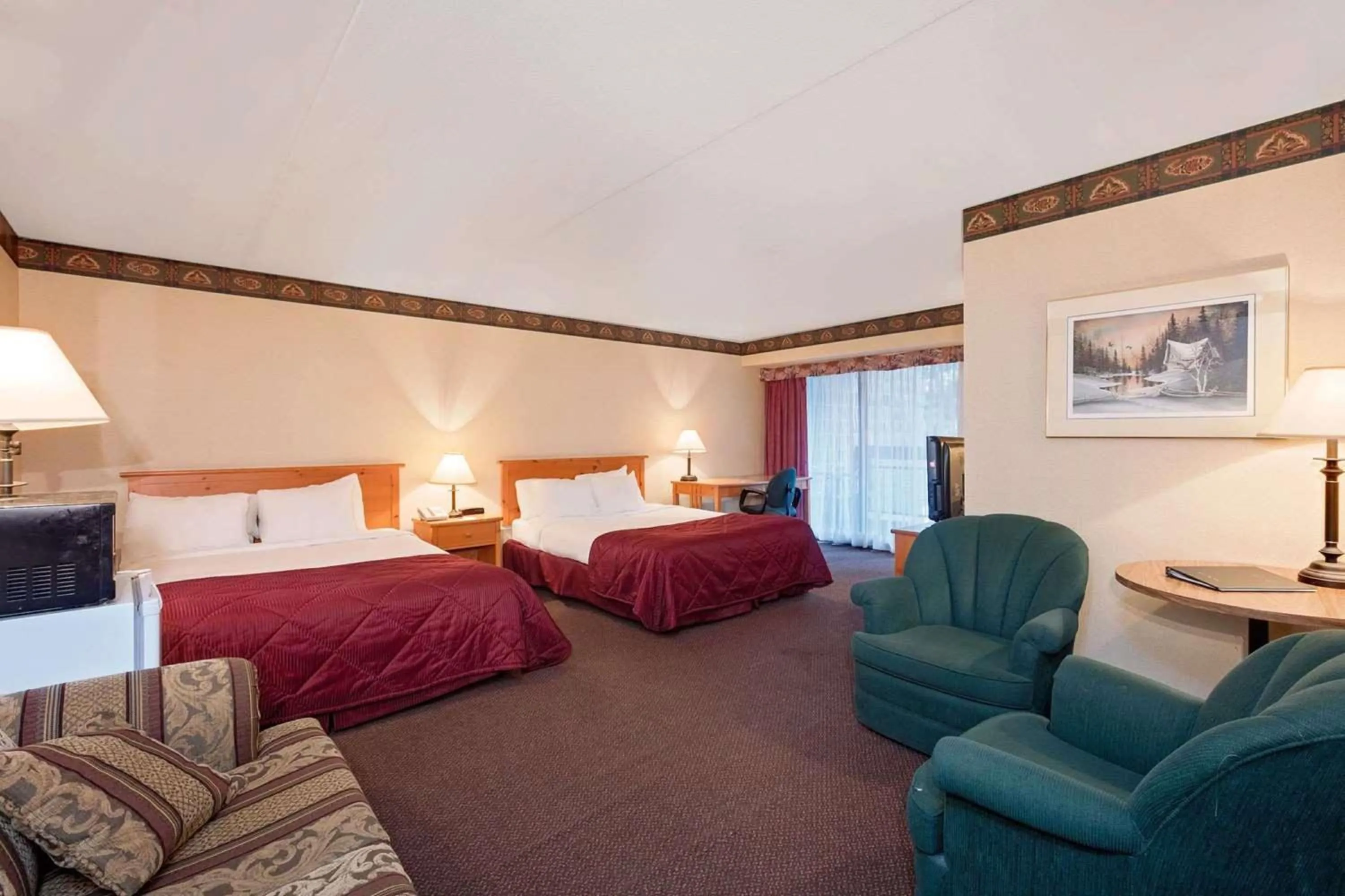 2 Queen Beds, Accessible, Main Level, Non-Smoking in Ramada by Wyndham Pinewood Park Resort North Bay