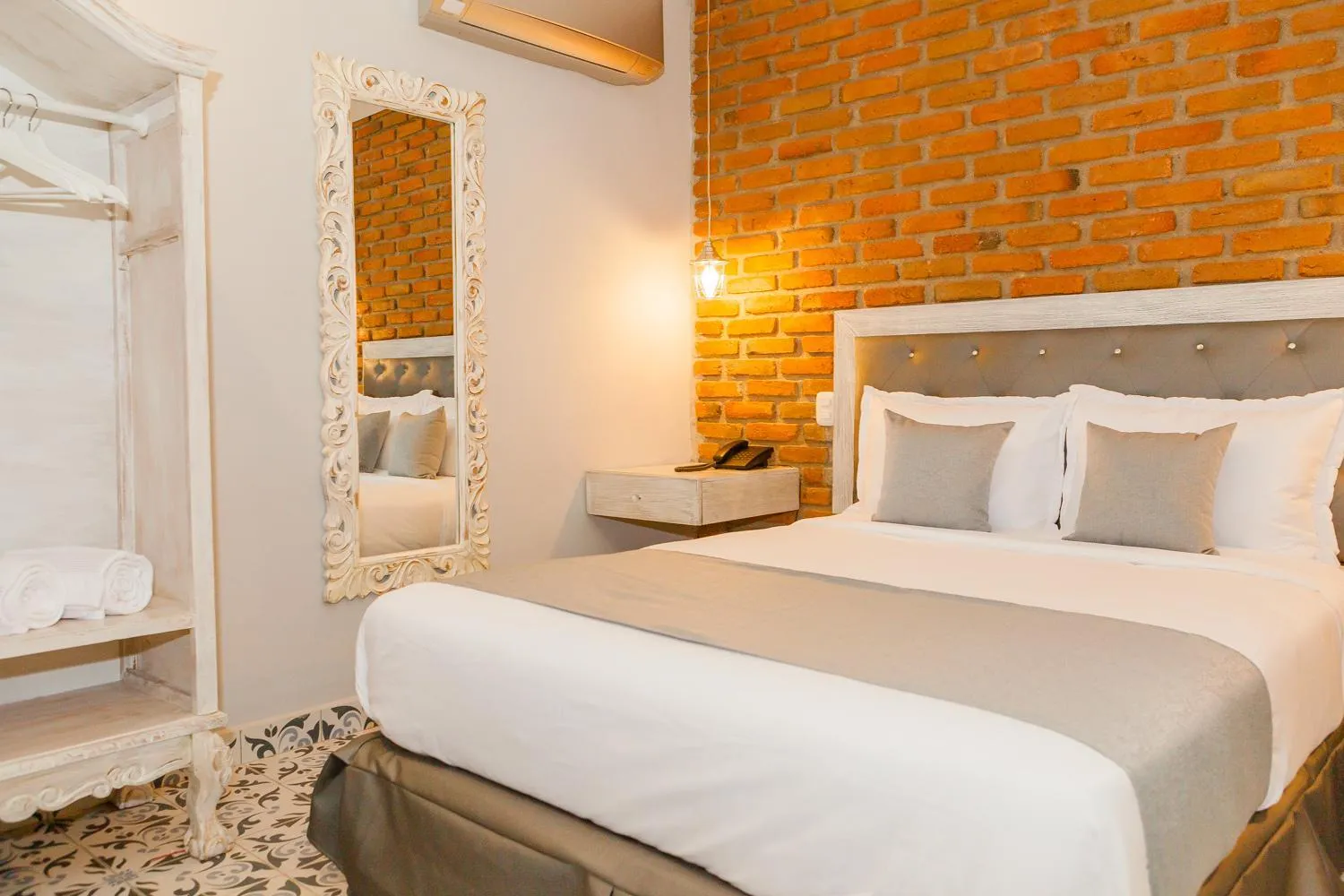 Double Room - Disability Access in Hotel Boutique ADAZ